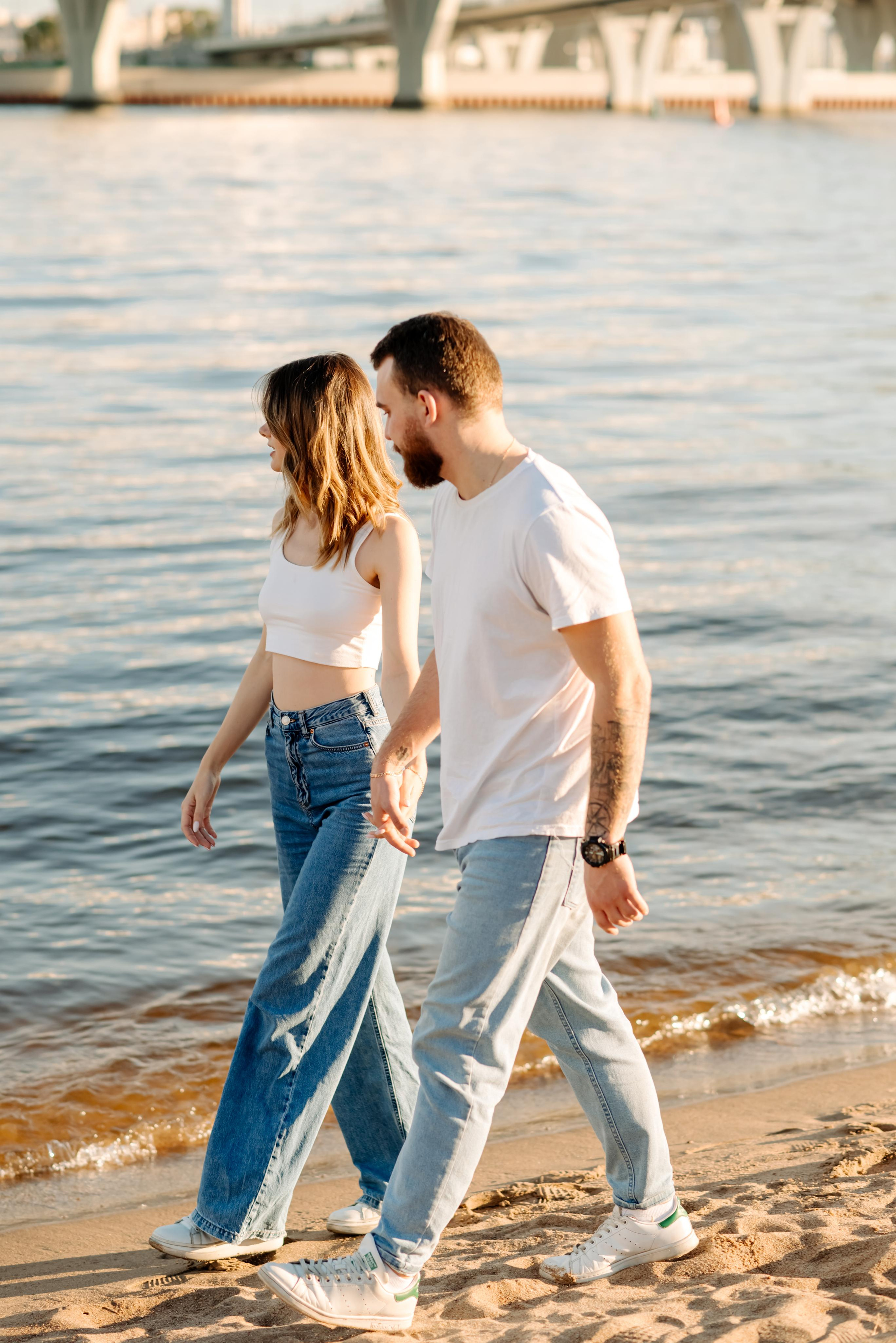 Прогулка по берегу. Свадебный и сеейный фотограф в Санкт-Петербурге Елена Худякова