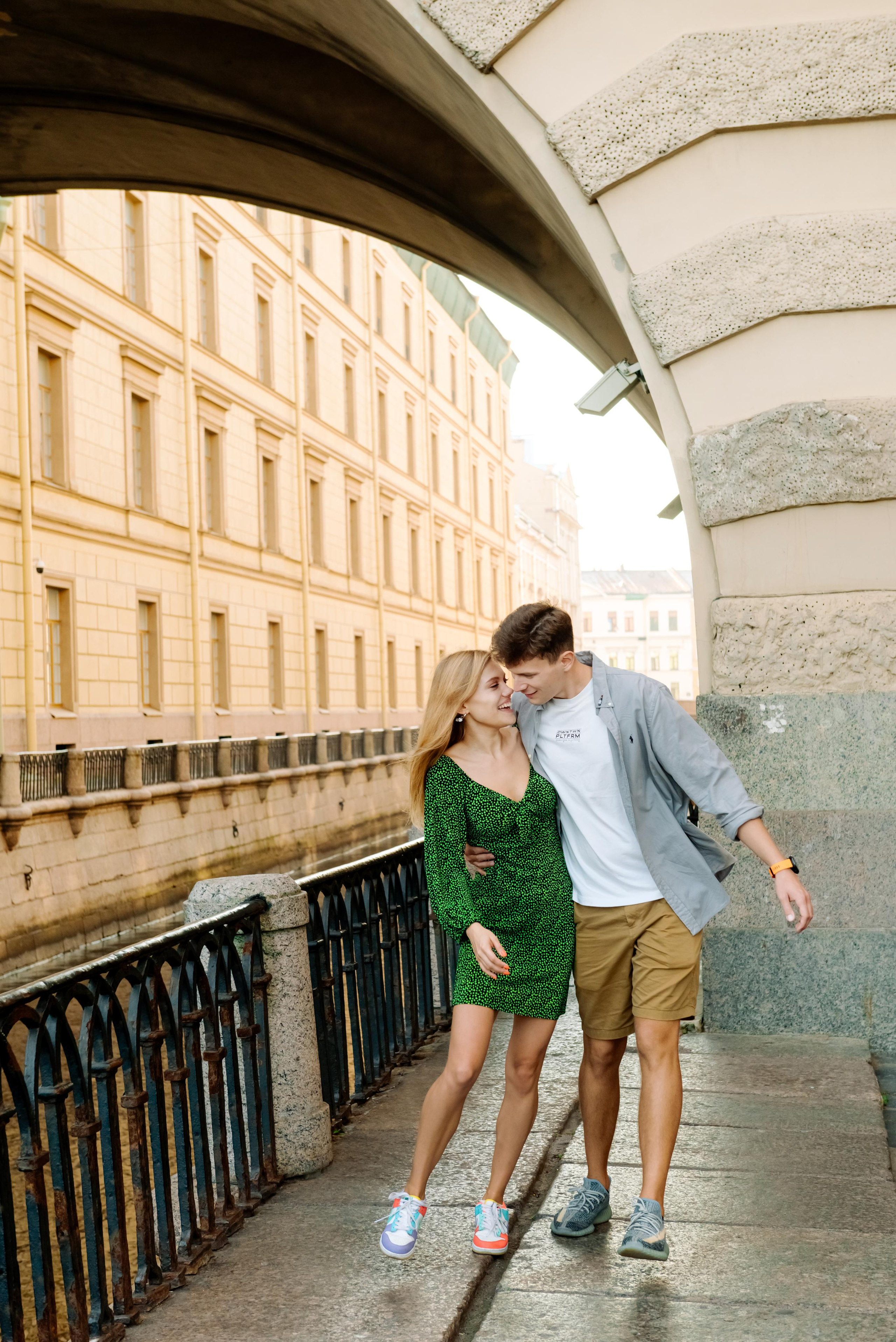 Даша и Даня. Питер утром. Свадебный и сеейный фотограф в Санкт-Петербурге Елена Худякова