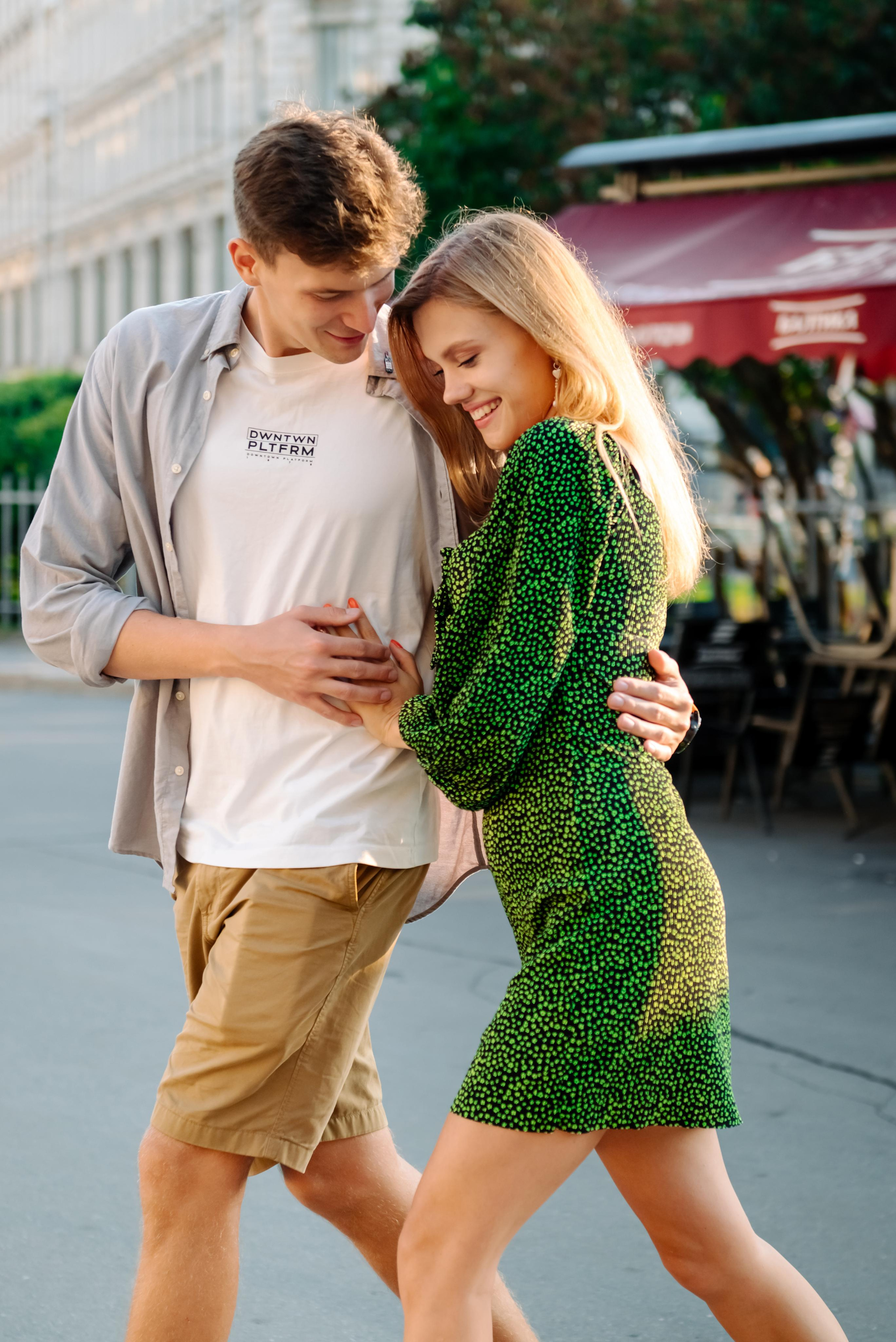 Даша и Даня. Питер утром. Свадебный и сеейный фотограф в Санкт-Петербурге Елена Худякова