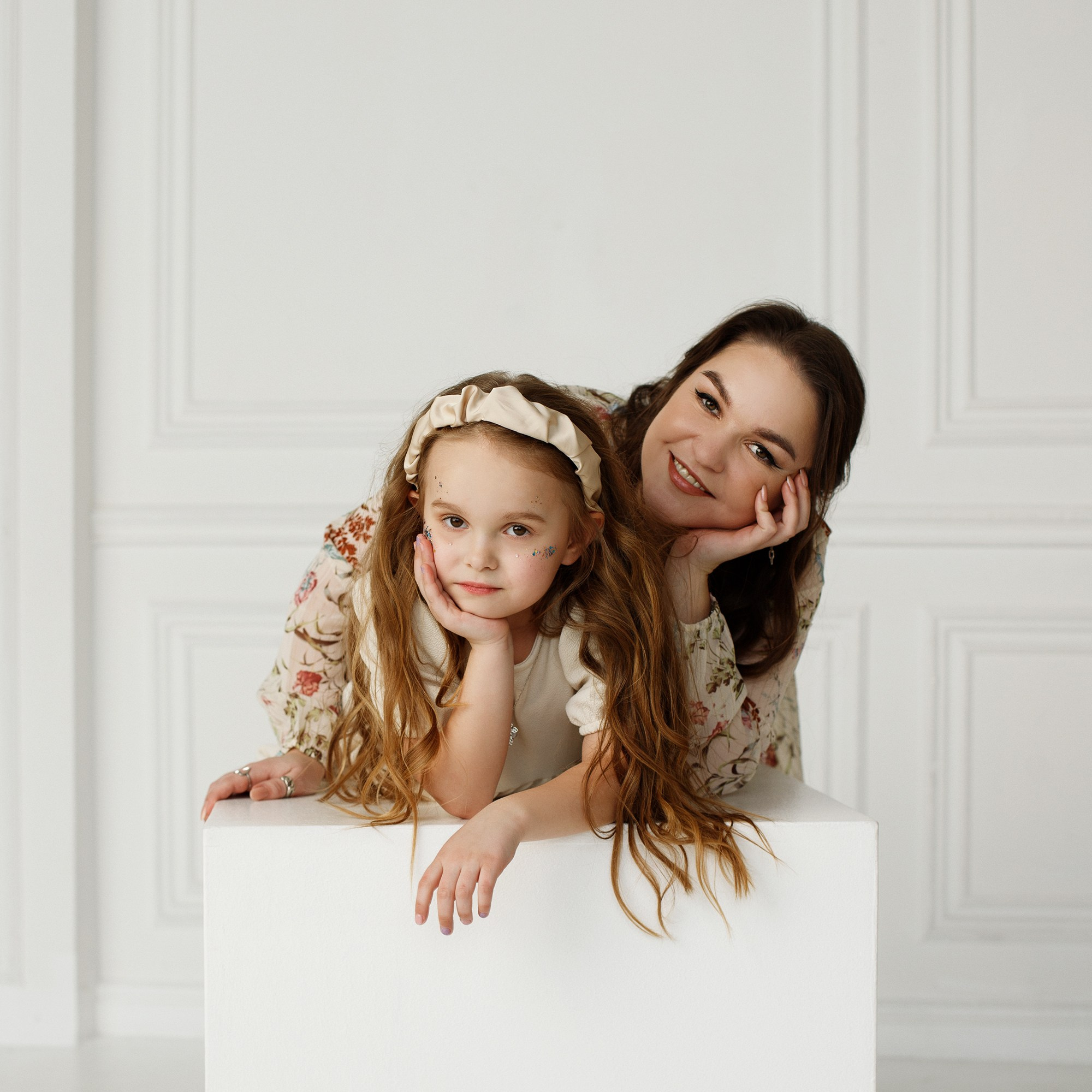 Фотосессия для мамы с дочкой. Необычные портретные фотосессии под ключ в Москве