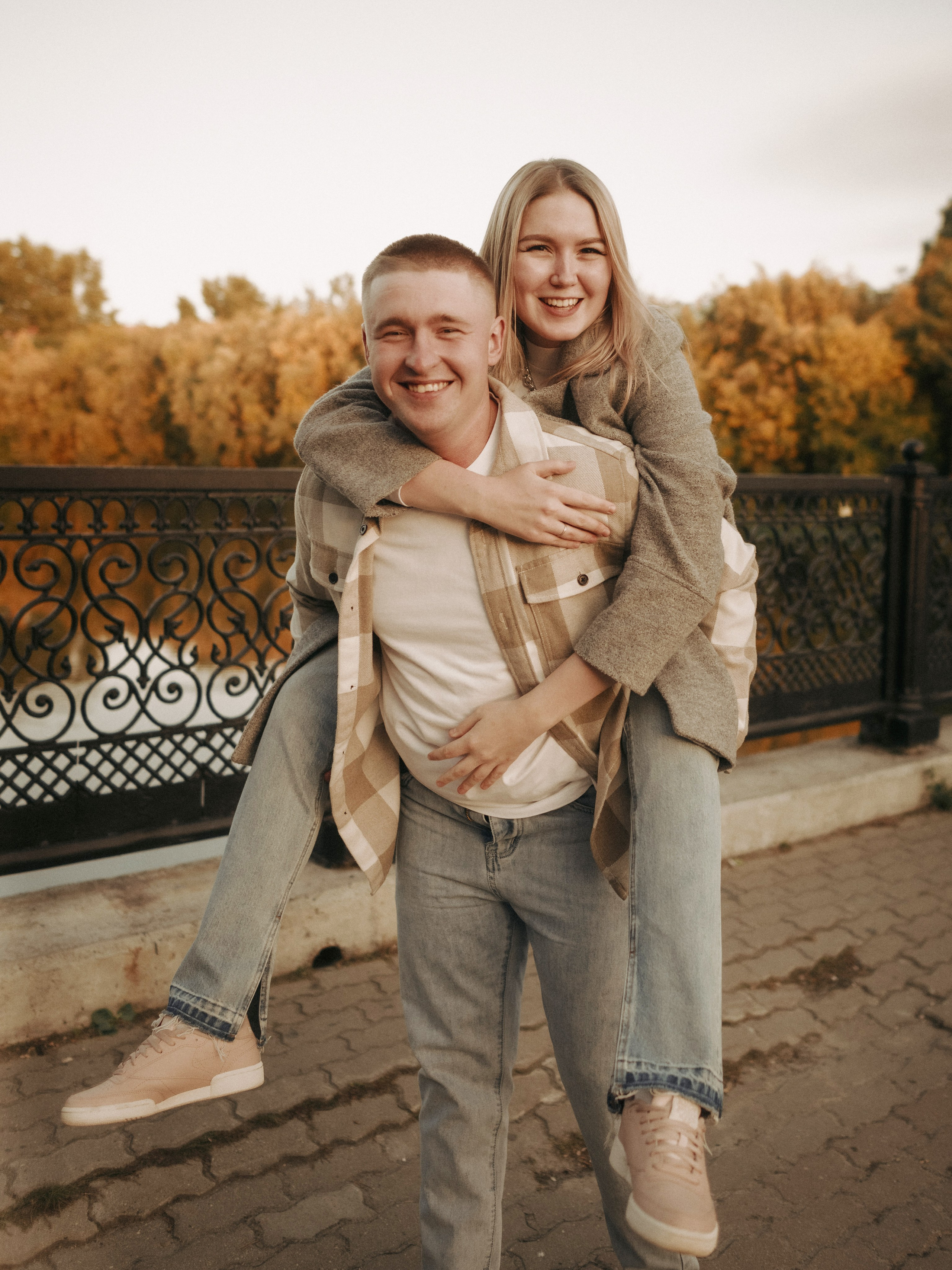 Р а д о с т ь. Творческий фотограф Сургут/Москва (портреты, свадьбы, lovestory…)