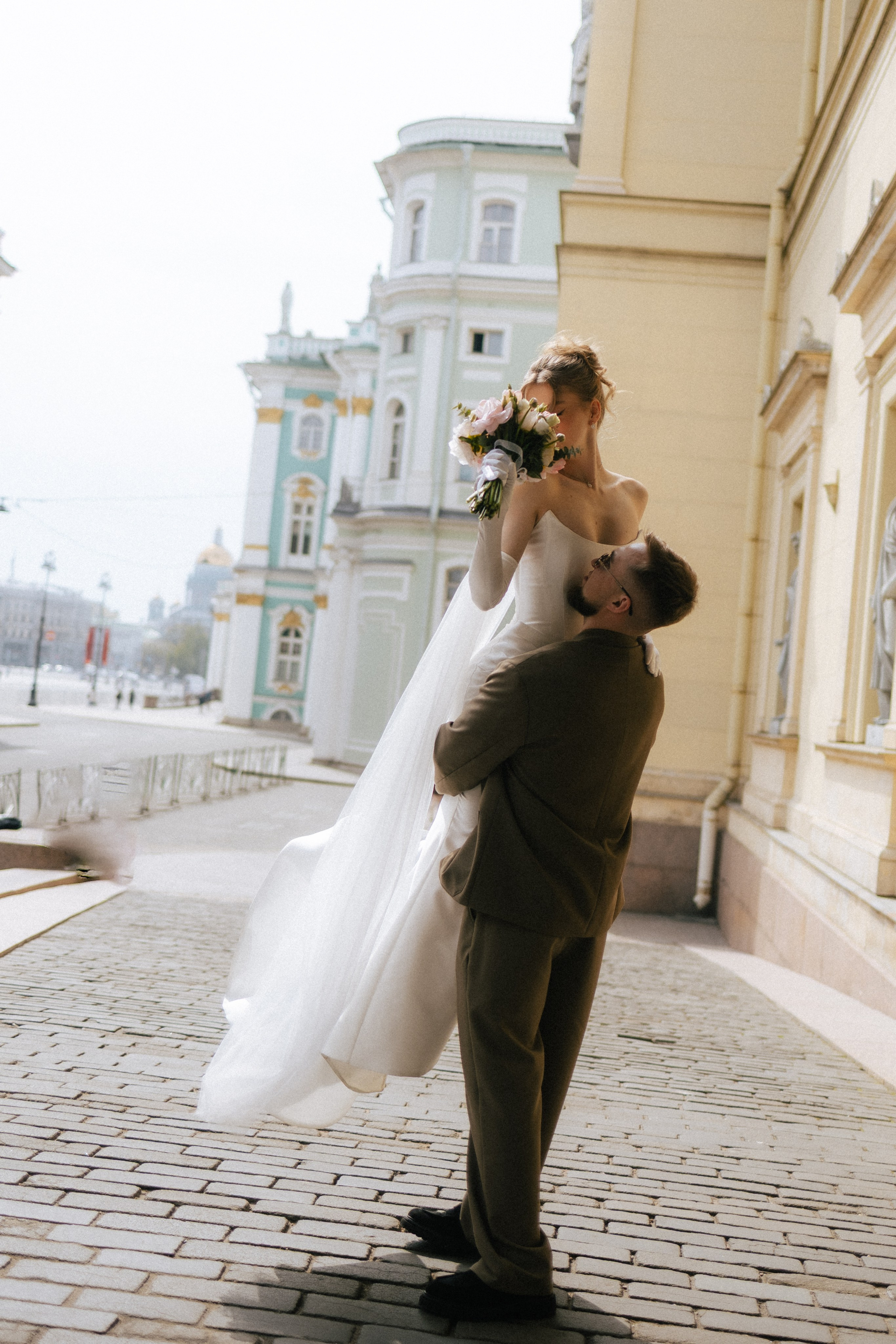 В объятиях города. Свадебный фотограф в Санкт-Петербурге Анастасия Селиванова