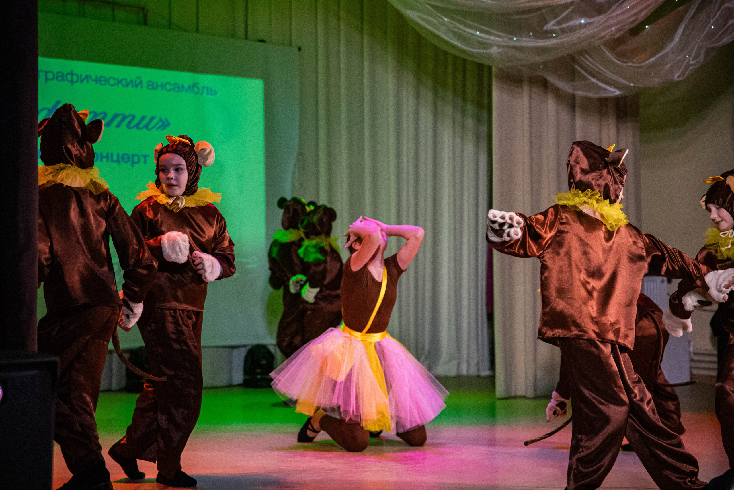 «Конфетти» Юбилейный концерт «Твори Добро». Фотограф Дарья Маташкова