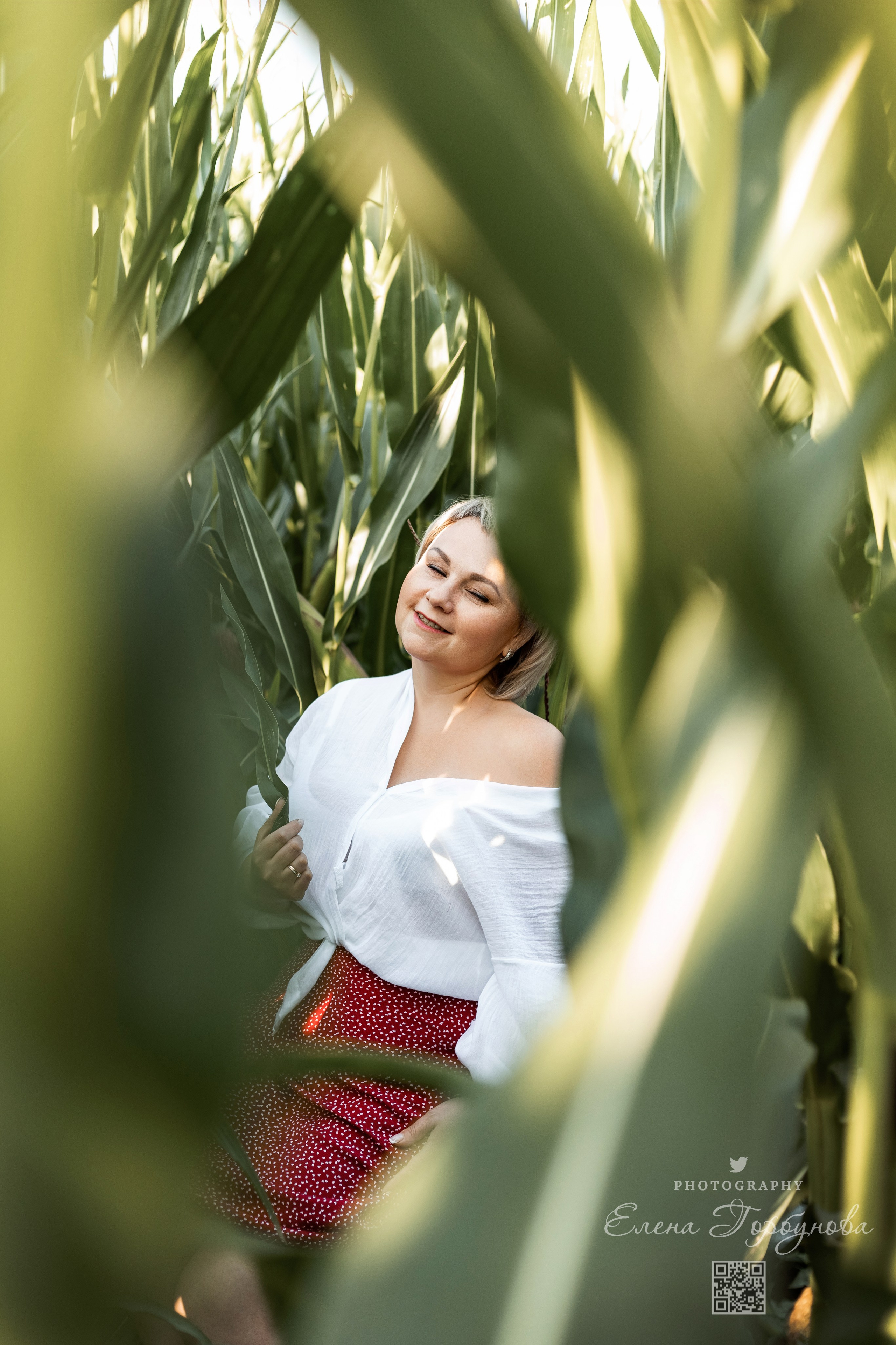 Елена в Кукурузе. Август 2024. Фотограф Пермь. Свадьбы. Семья и дети, школа, д. сад. Фотокниги
