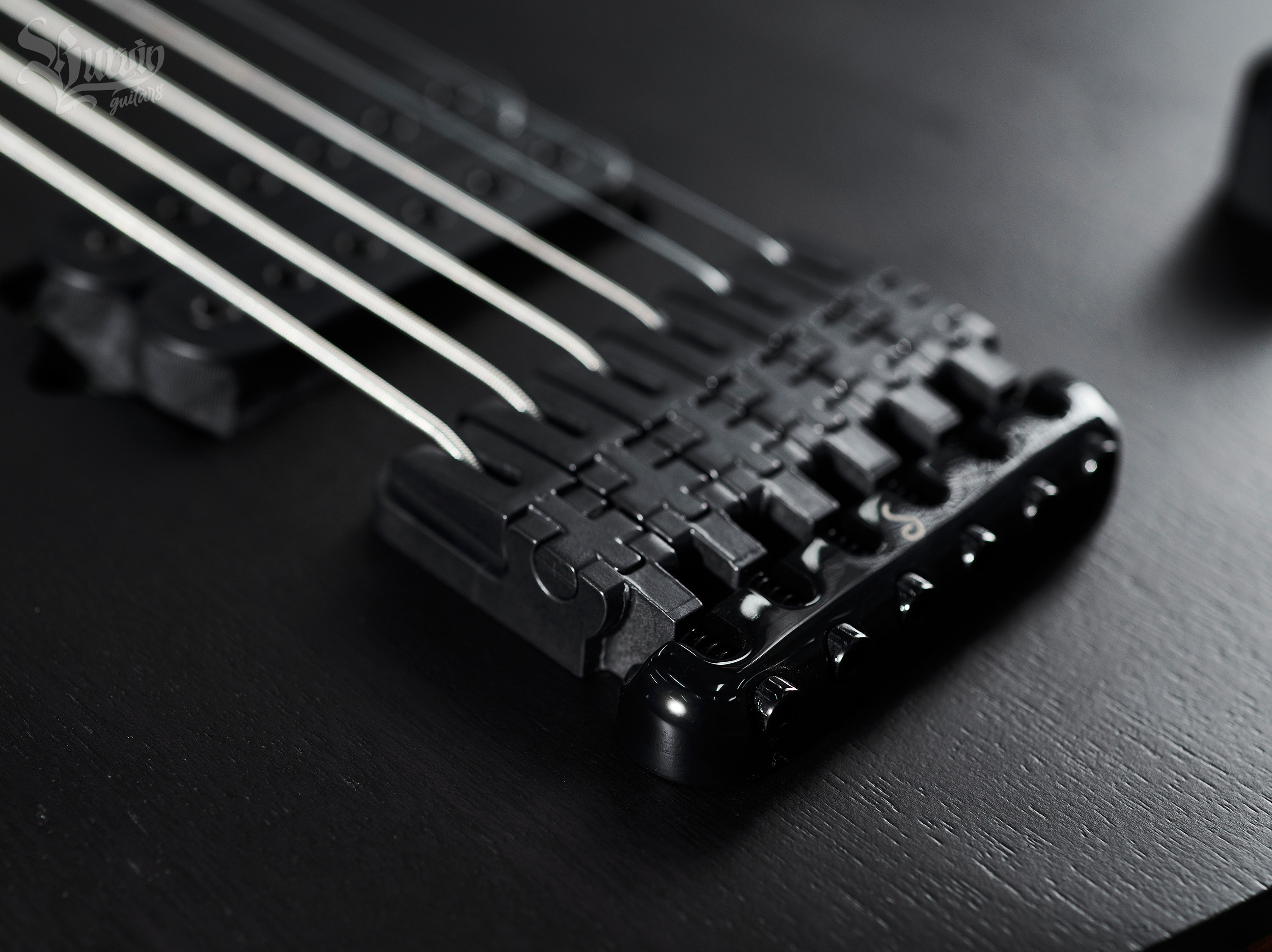 016 ZLAYA SOBAKA mk2. Master of making guitars and basses to order