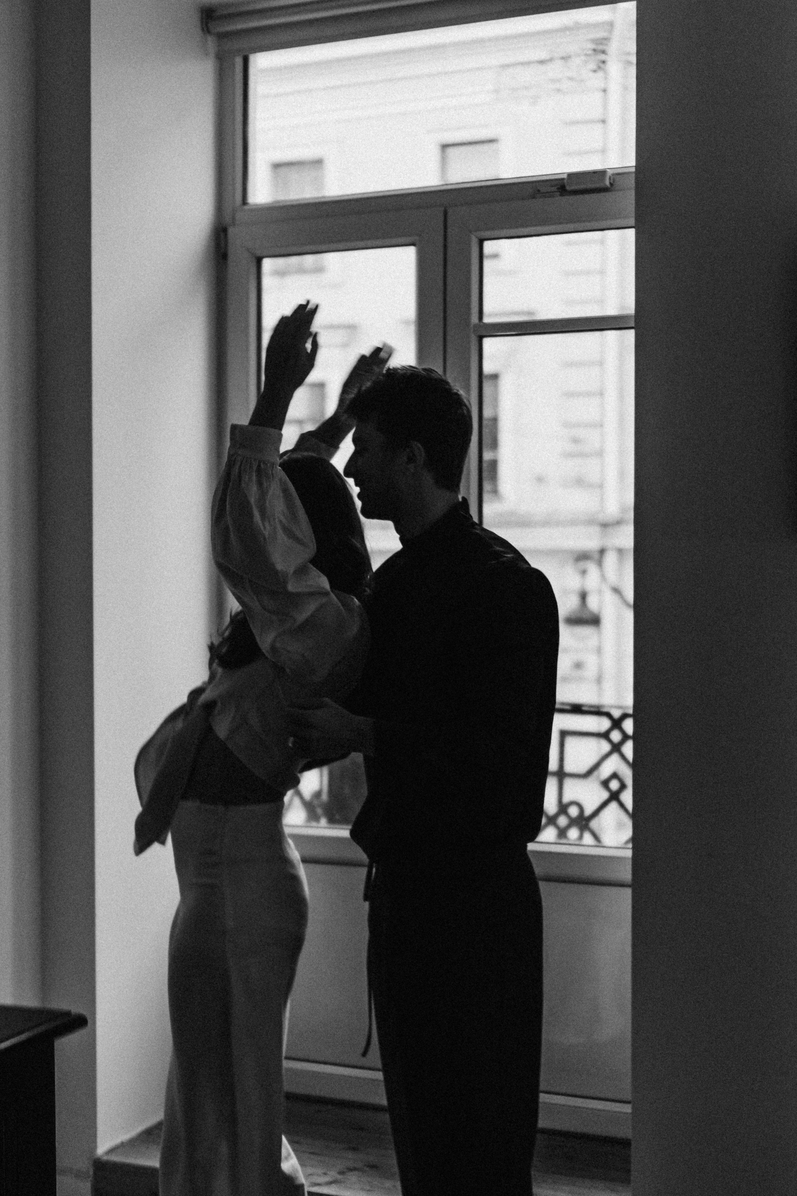 УТРО ЖЕНИХА И НЕВЕСТЫ В ПИТЕРСКОЙ КВАРТИРЕ И СЬЕМКА С СВАДЕБНЫХ ОБРАЗАХ. Профессиональный фотограф, Санкт-Петербург — Виктория Богомолова