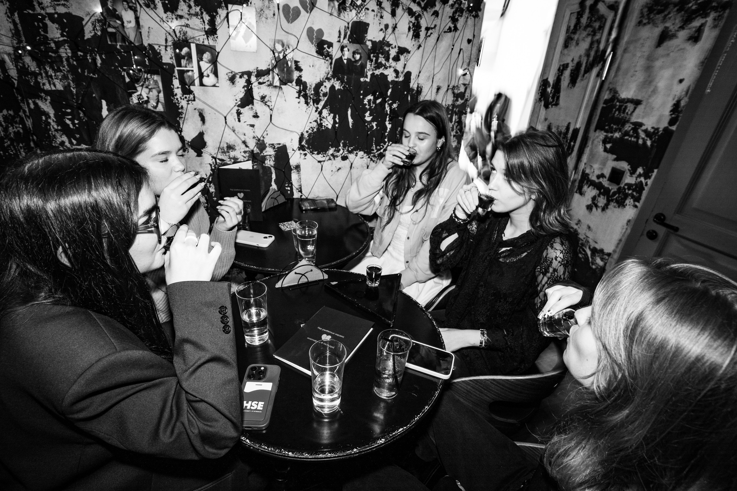 Из Сибири с любовью. Бар разбитых сердец. Концертный и репортажный фотограф в Санкт-Петербурге Слава Пахомов