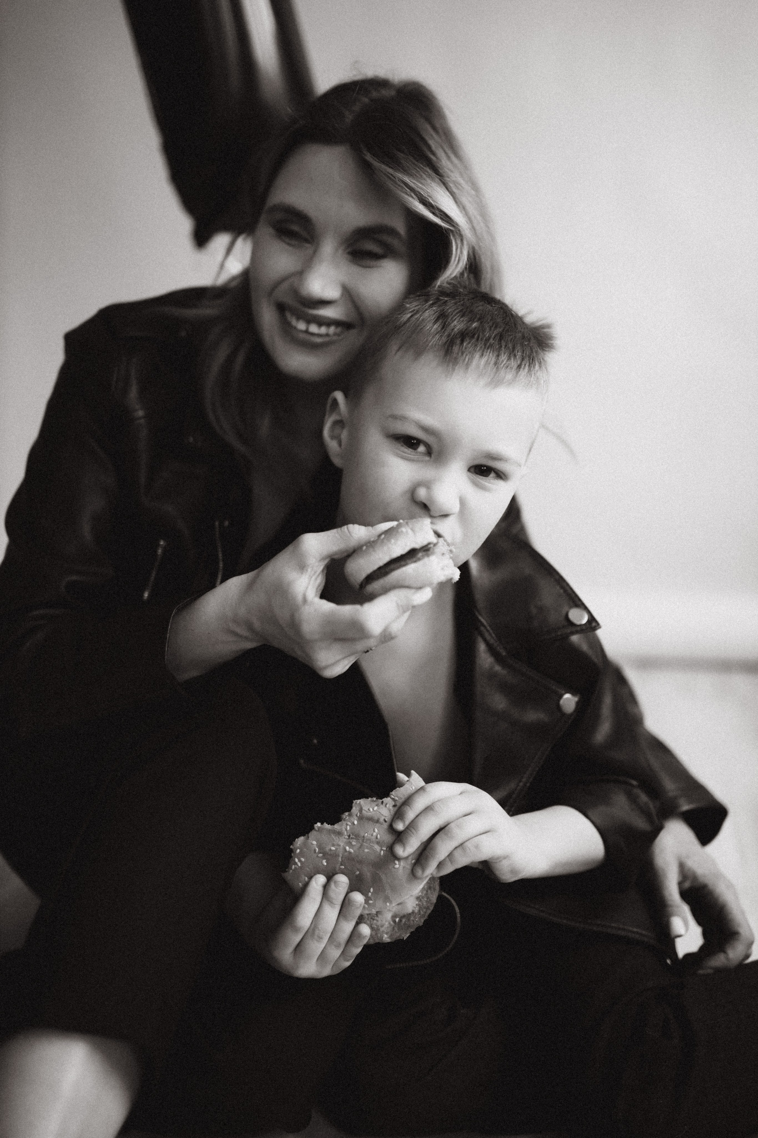 Арсений с мамой. Услуги