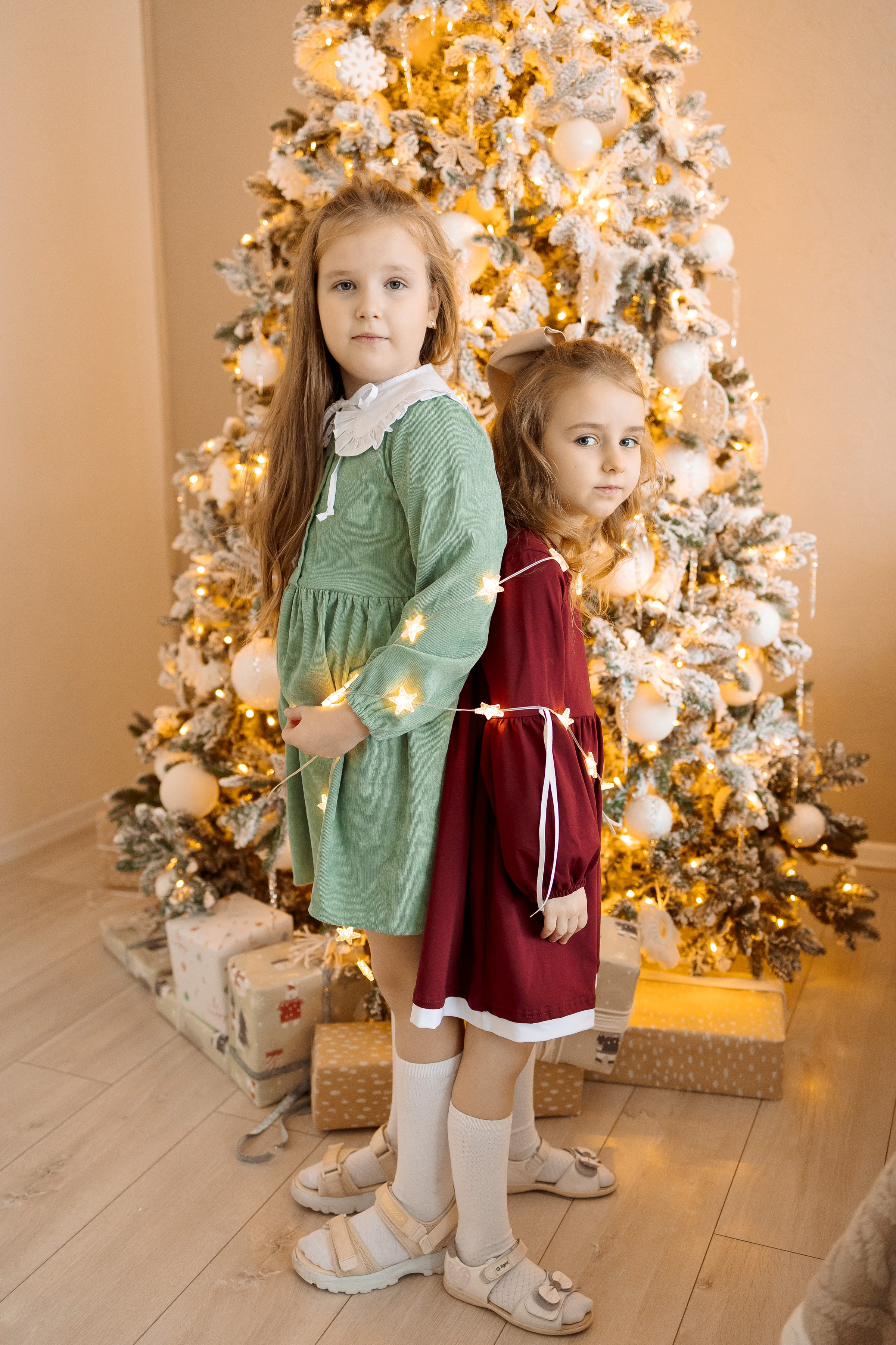 Новогрдняя семейная фотосессия с дочками. Семейный Фотограф в Москве Евгения Симоненко