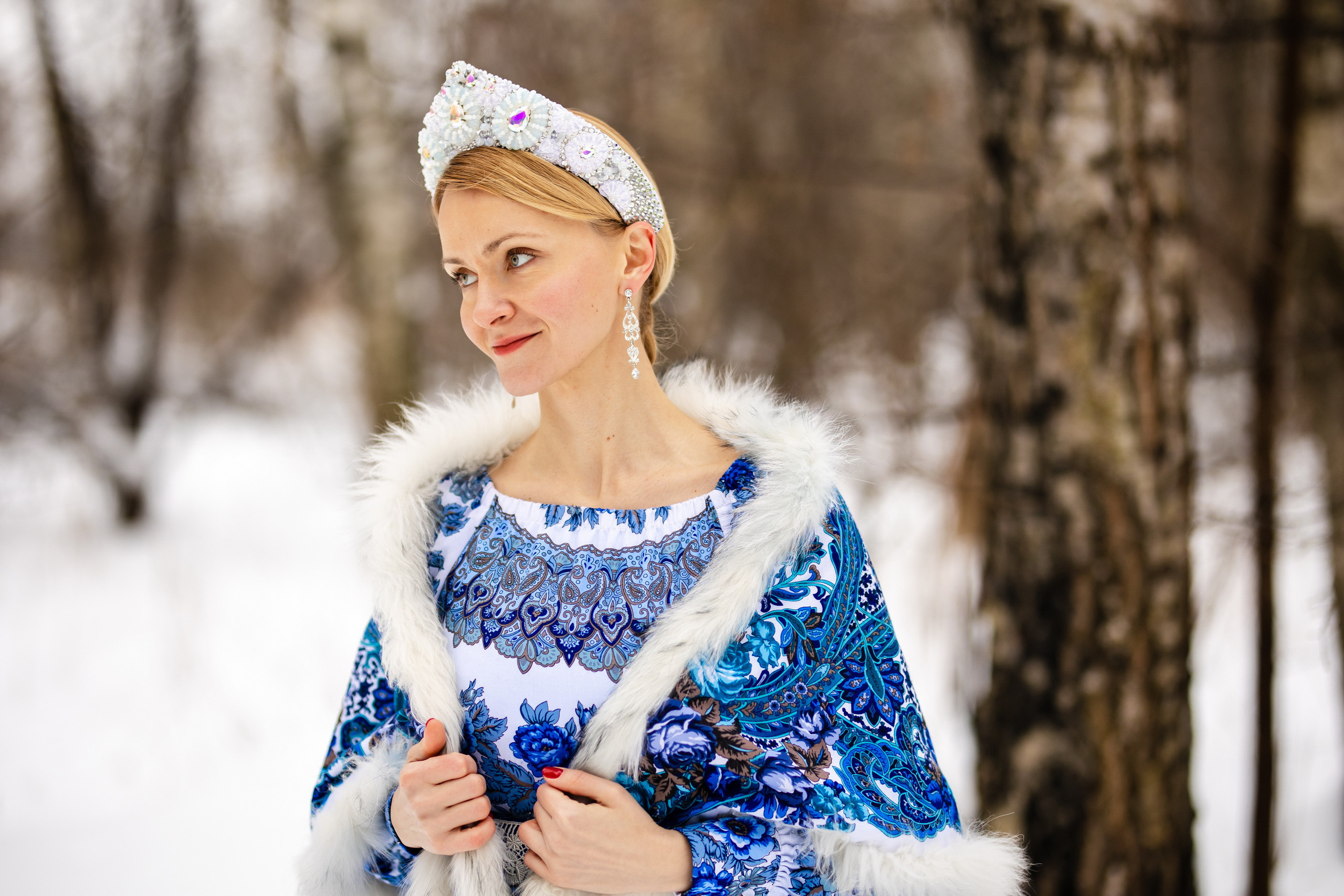 Фотосессия в русском стиле в зимнем лесу. Фотограф Сергей Лукьянов @xapeton_photo Москва