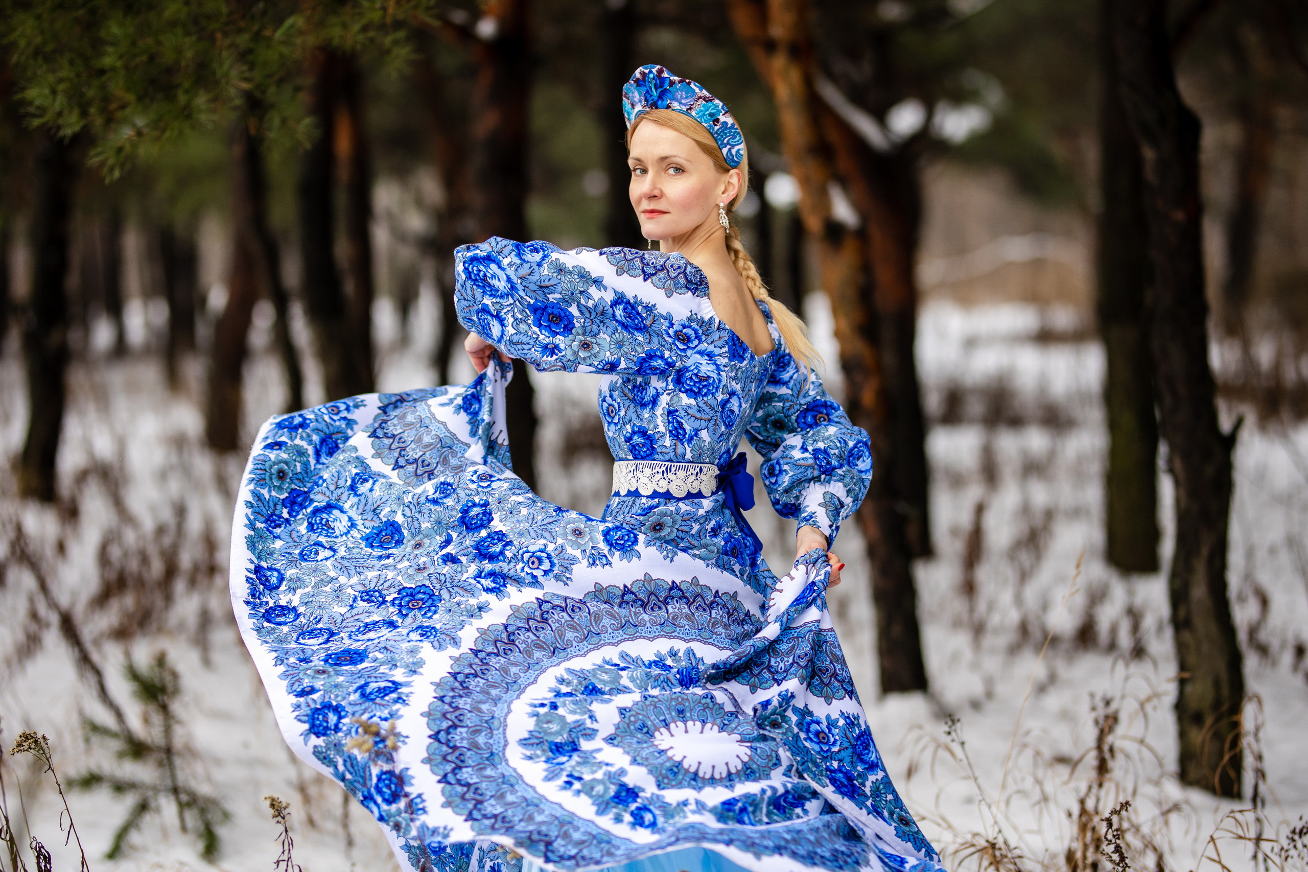 Фотосессия в русском стиле в зимнем лесу. Фотограф Сергей Лукьянов @xapeton_photo Москва