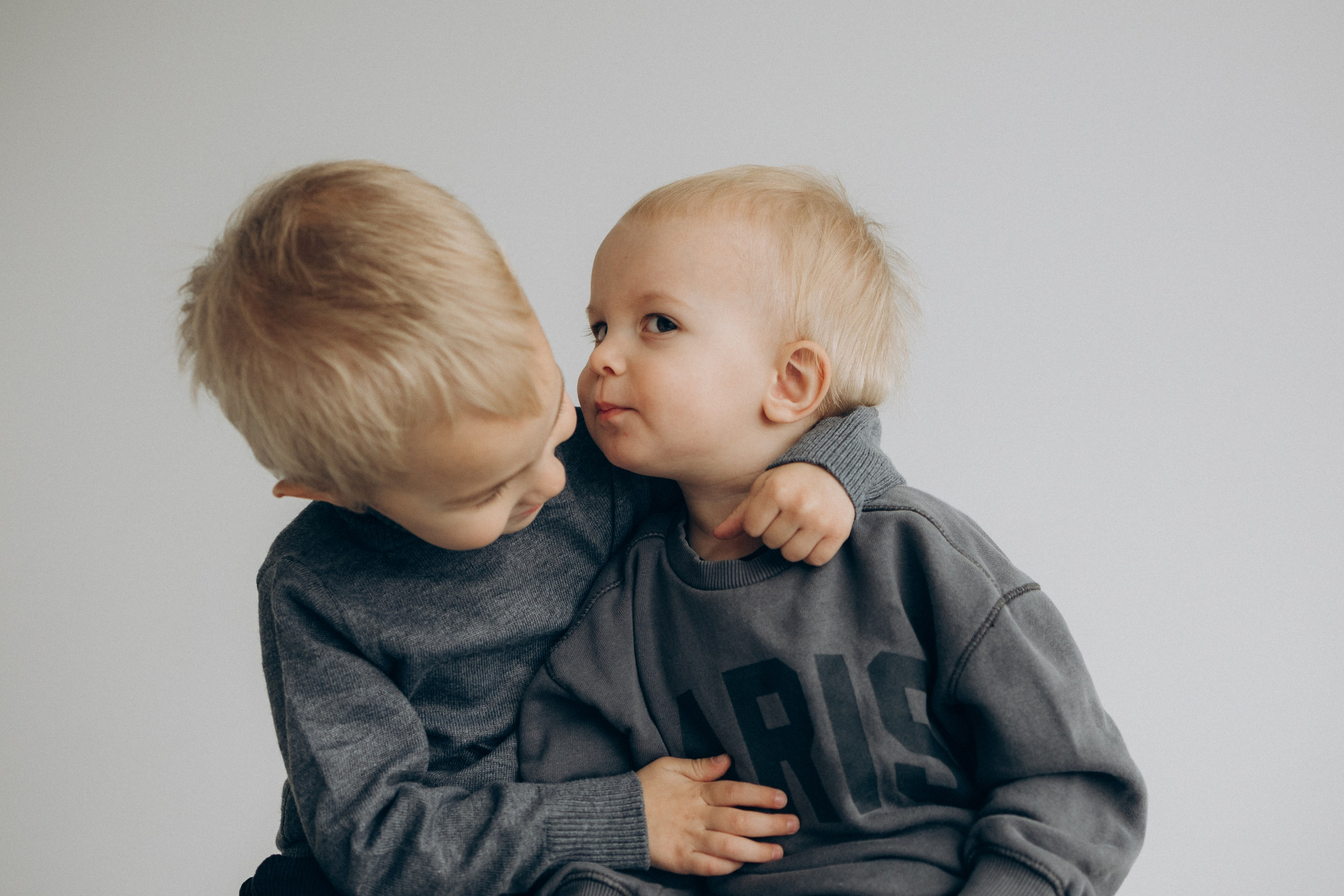 Семейная фотосессия Москва, семейный фотограф в Москве, семейная фотосессия, детский фотограф, семейная фотосессия в студии, семейная фотосессия с сыновьями