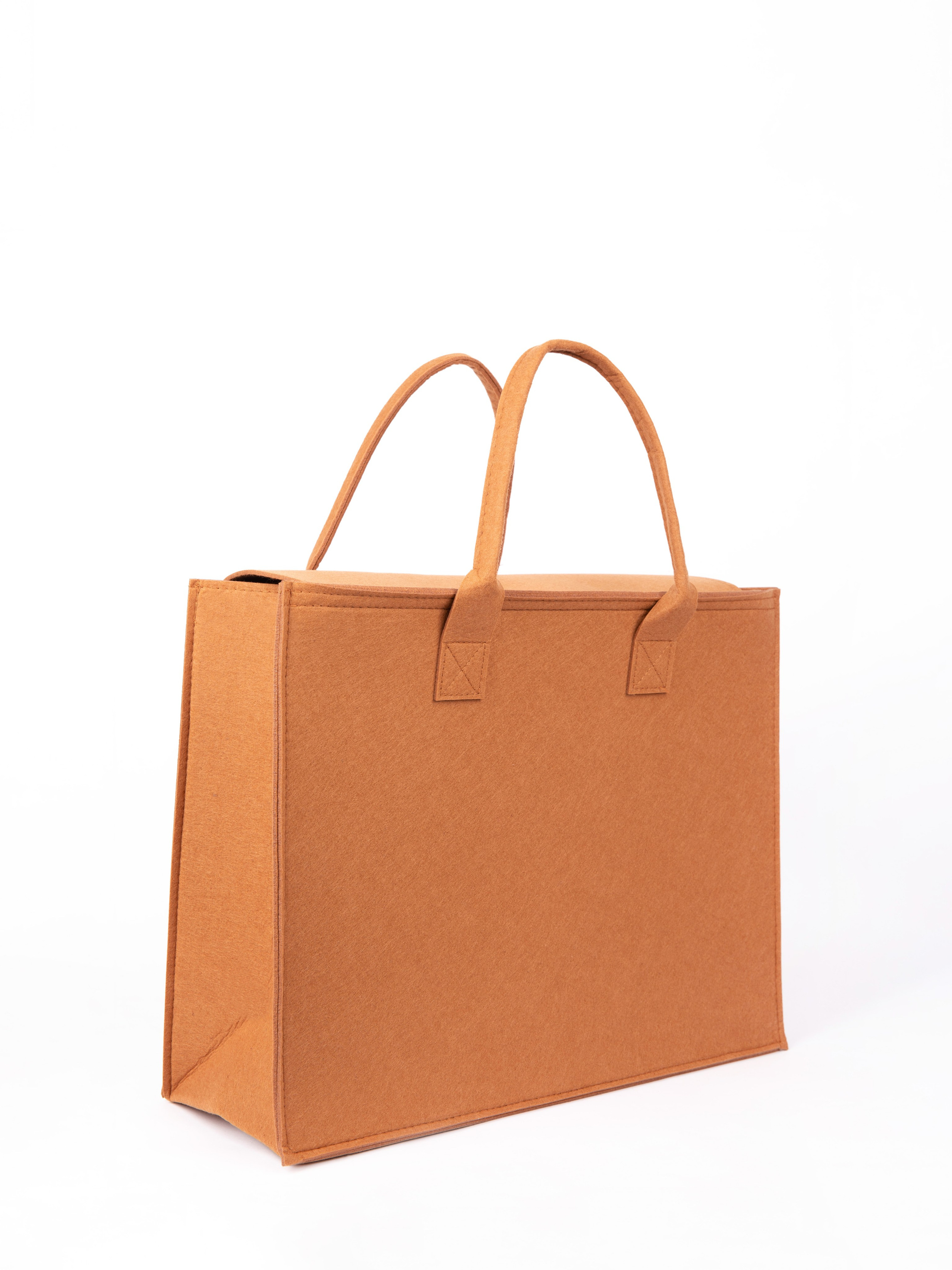 Женские сумки. Фотостудия предметной и модельной съёмки для маркетплейсов