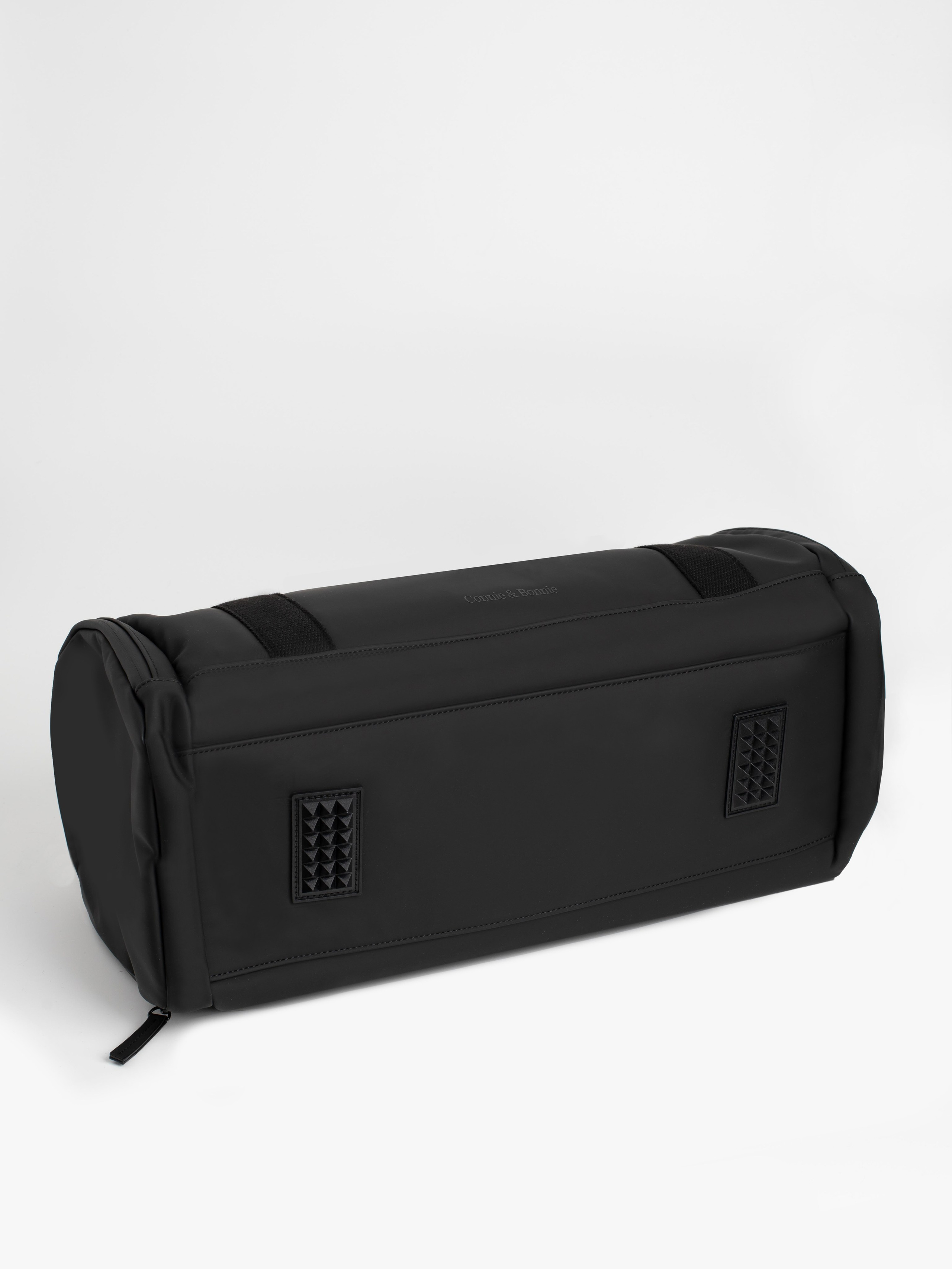 Женские сумки. Фотостудия предметной и модельной съёмки для маркетплейсов