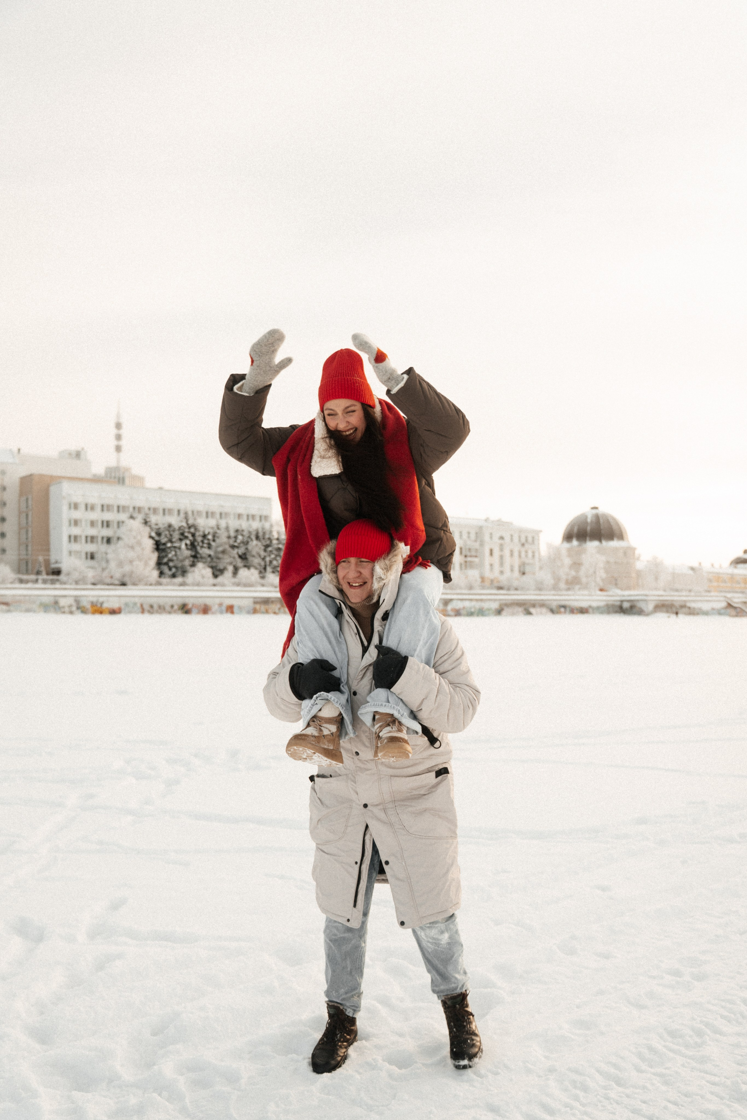 [our pulses aligned…]. Фотограф в Архангельске