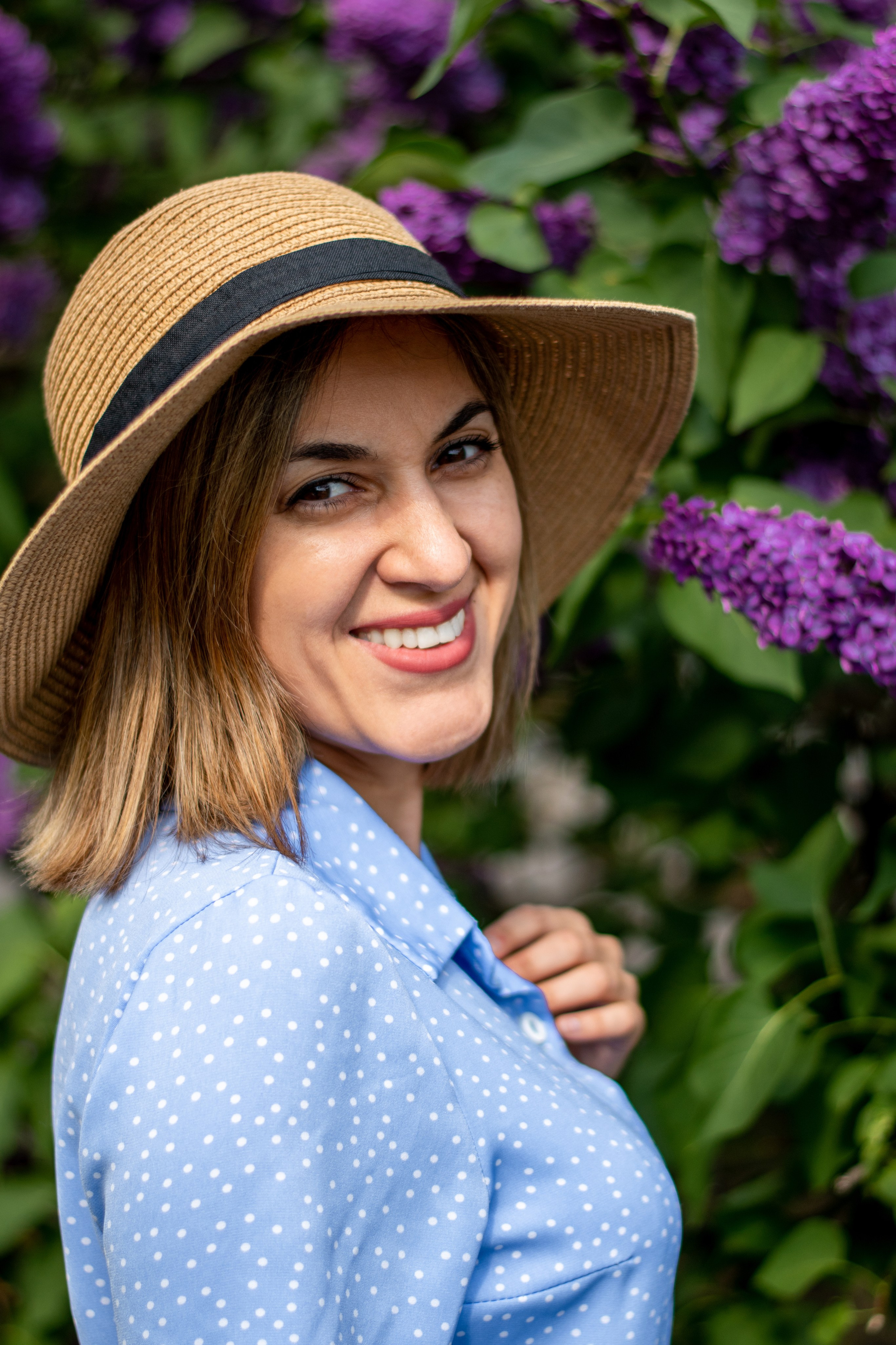 Айгуль в сирени. Фотограф Санкт-Петербург | Дарья Першина