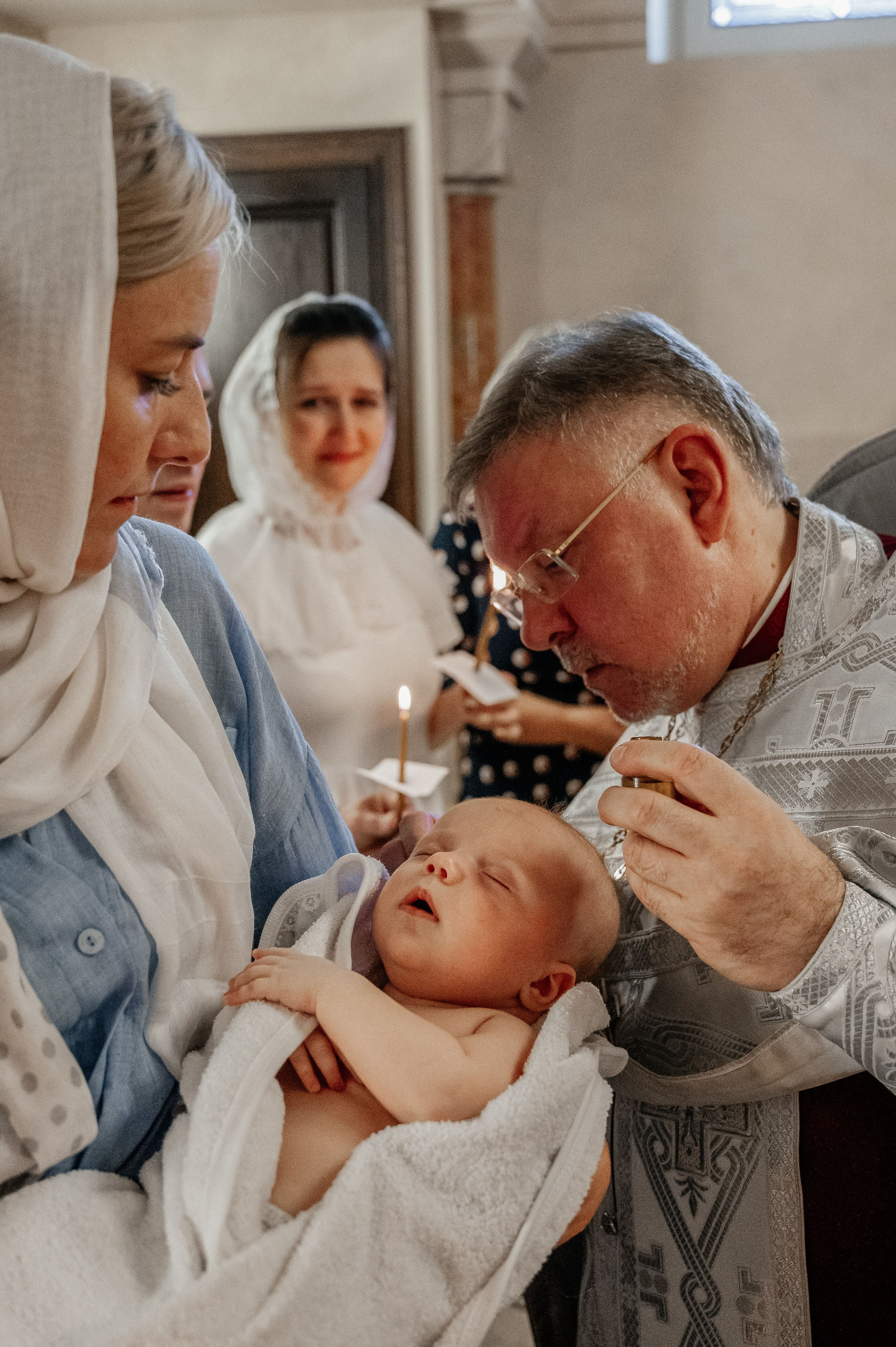 Крещение Марии. Храм Рождества Христова на Песках. Фотограф на роды СПБ Юлия Герасимова