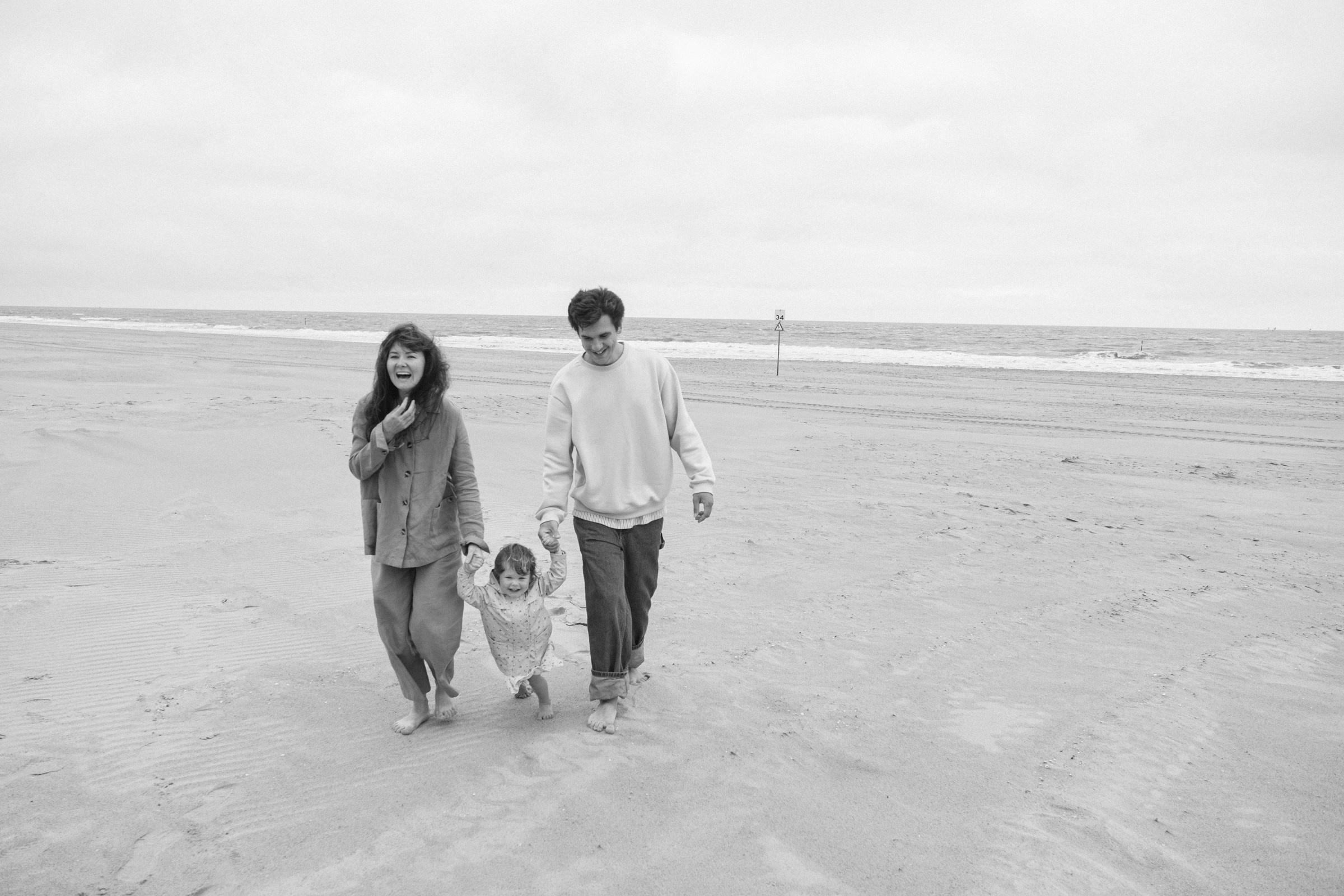 На берегу. Свадебные и семейные фотографы в Москве Максим и Оксана Первомай