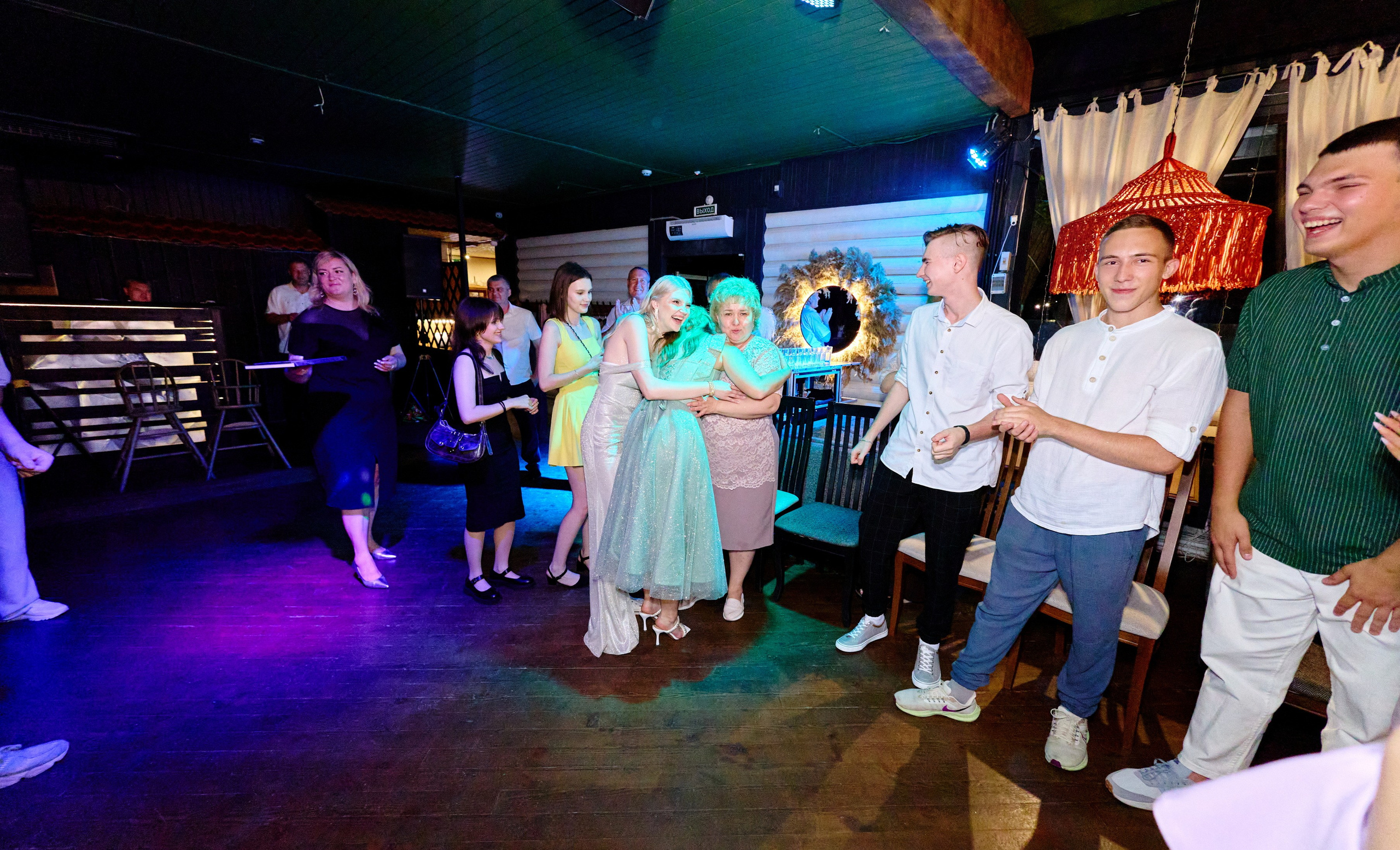 Выпускной 35 Сош. Фотограф Выпускные альбомы Таганрог Сергей Коробченко