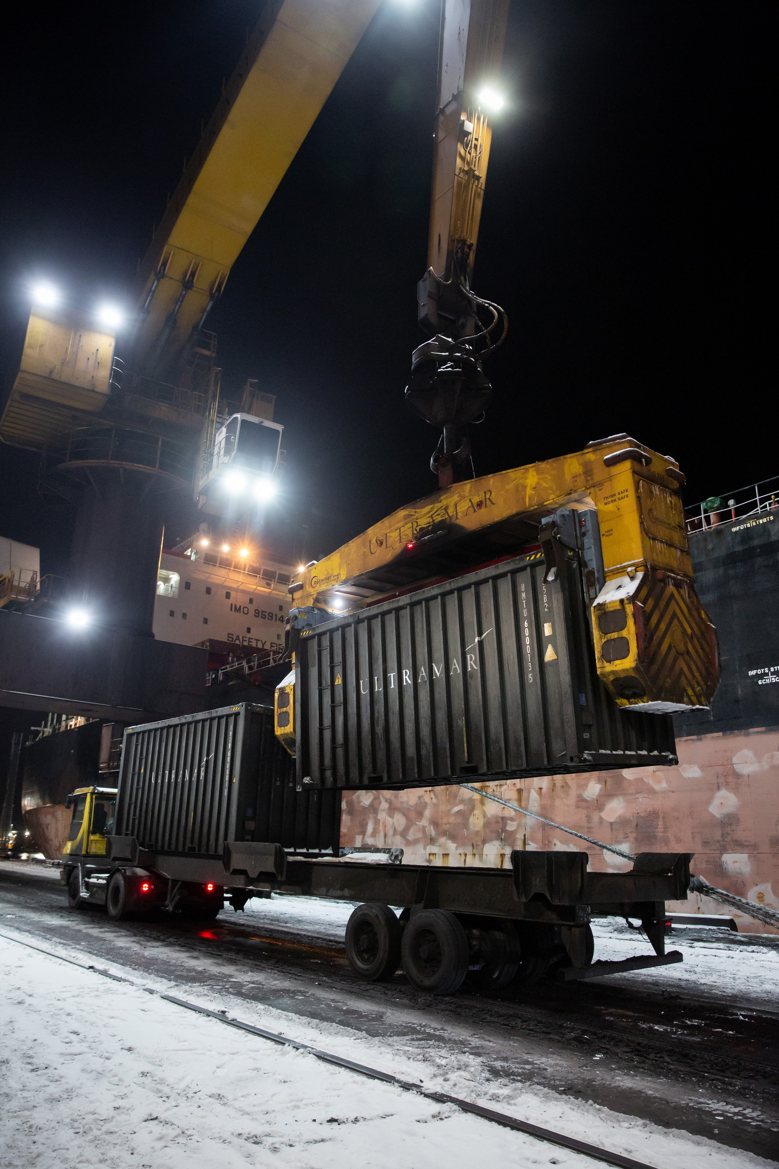 Зимняя разгрузка ULTRAMAR. Снимаю съемки