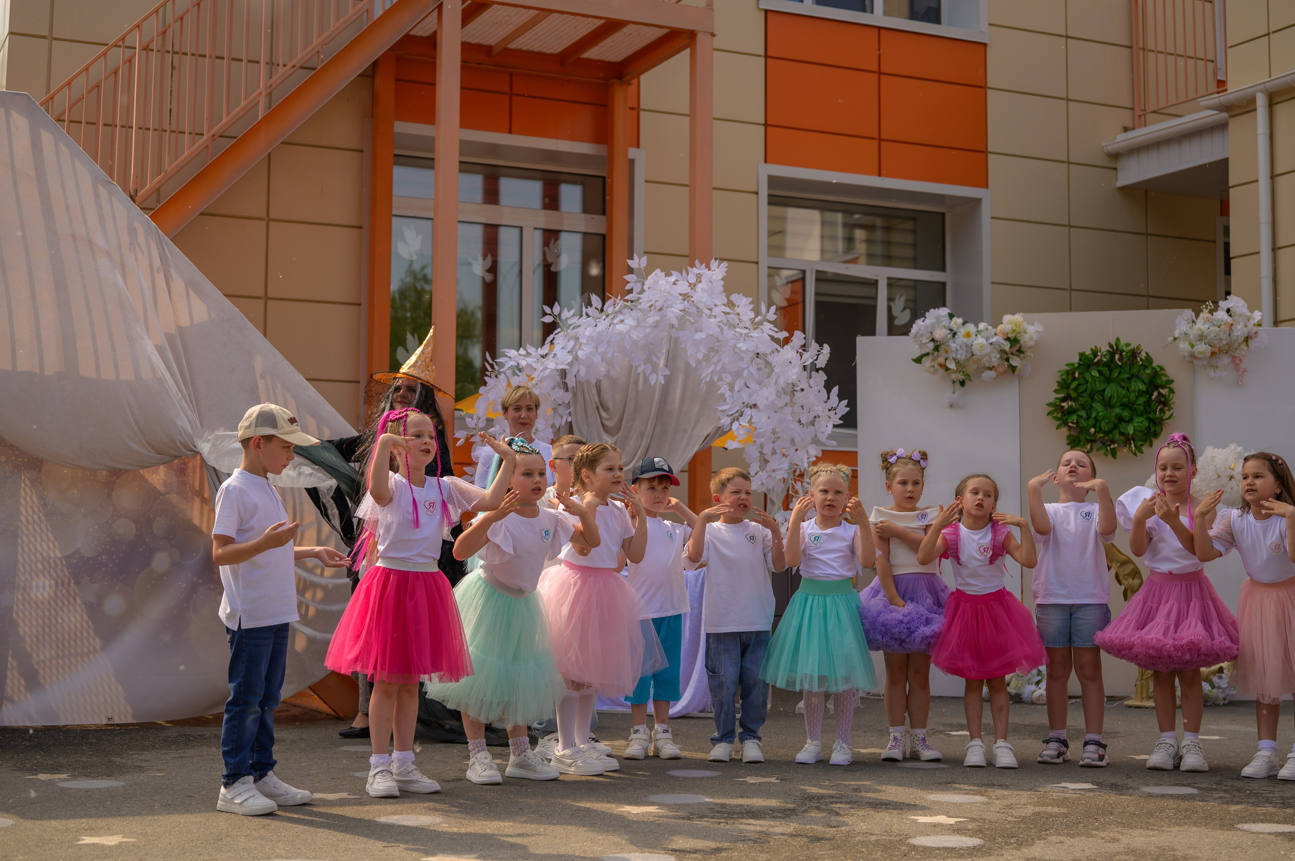 Репортаж выпускного группа «Фантазёры» 3 садик. Фотограф новорожденных, семейный детский в Тюмени Татьяна Морозова