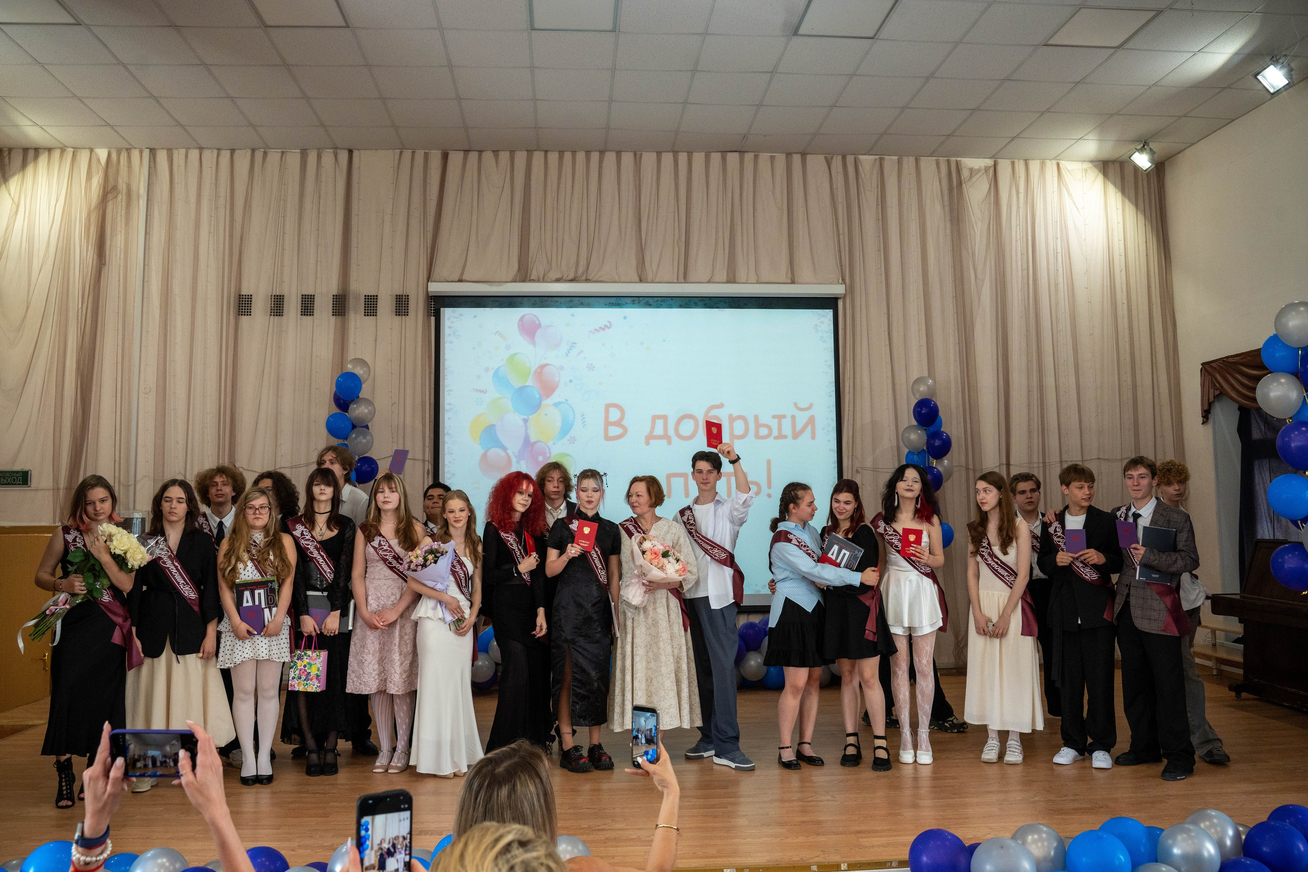 Выпускной 25.06.2026. Коммерческий и художественный фотограф и видеограф в Москве Арсений Тургенев
