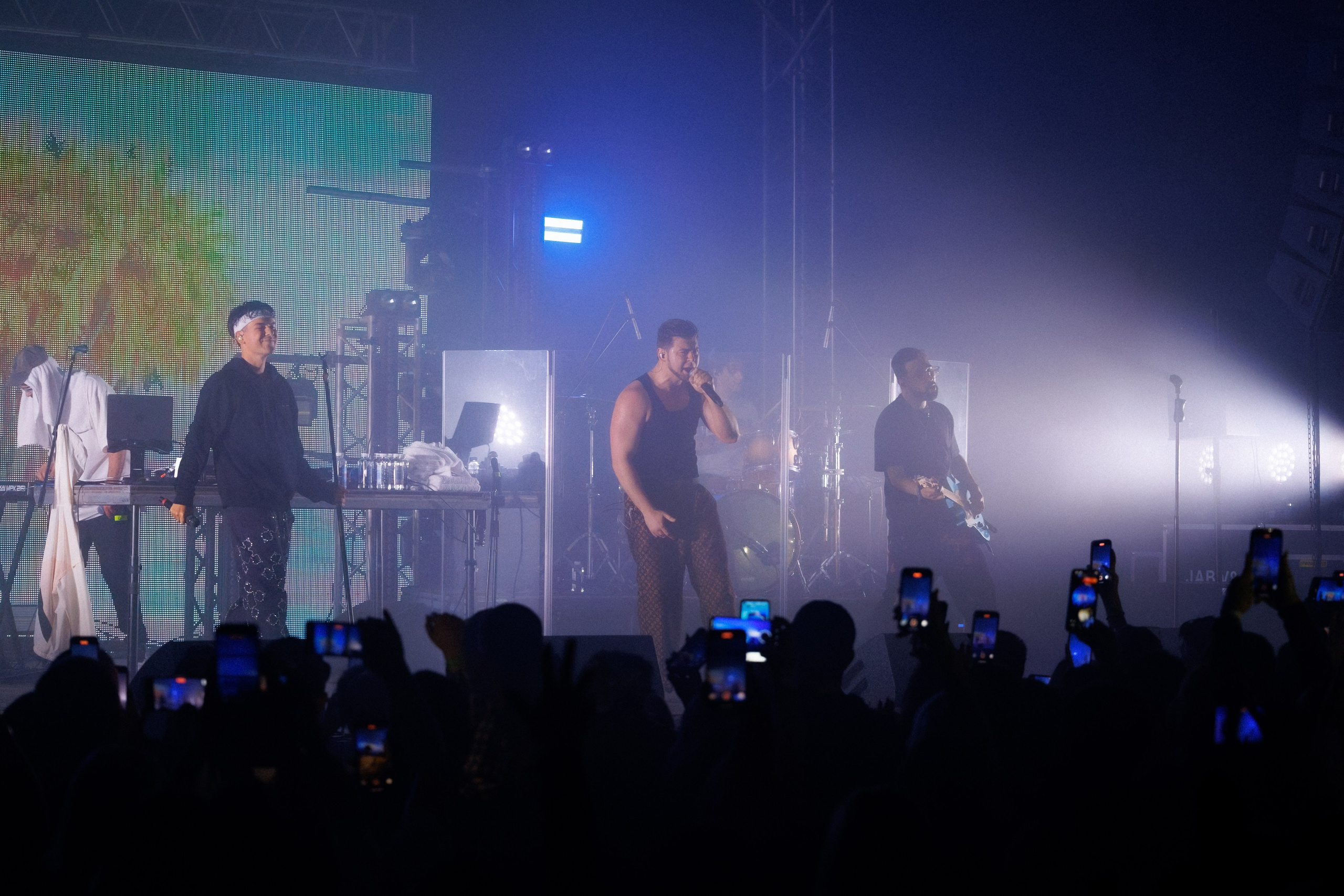 Фотоотчёт и репортаж с концерта группы GAYAZOV$ BROTHER$. Красильников Евгений — профессиональный фотограф в Ростове-на-Дону