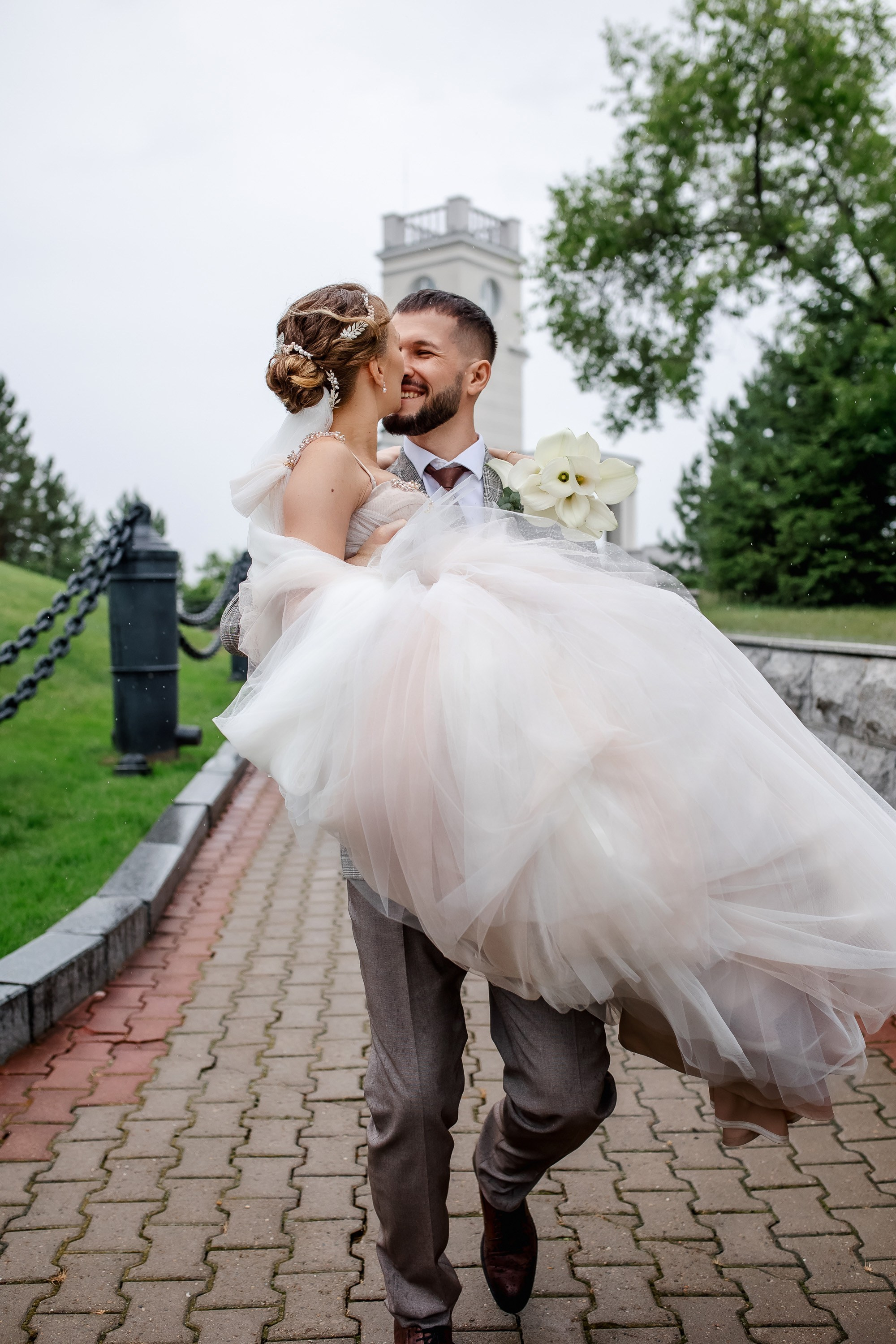 Степан и Ульяна. Утро. Загс. Прогулка. Дождь и солнце. Свадебный фотограф в Хабаровске