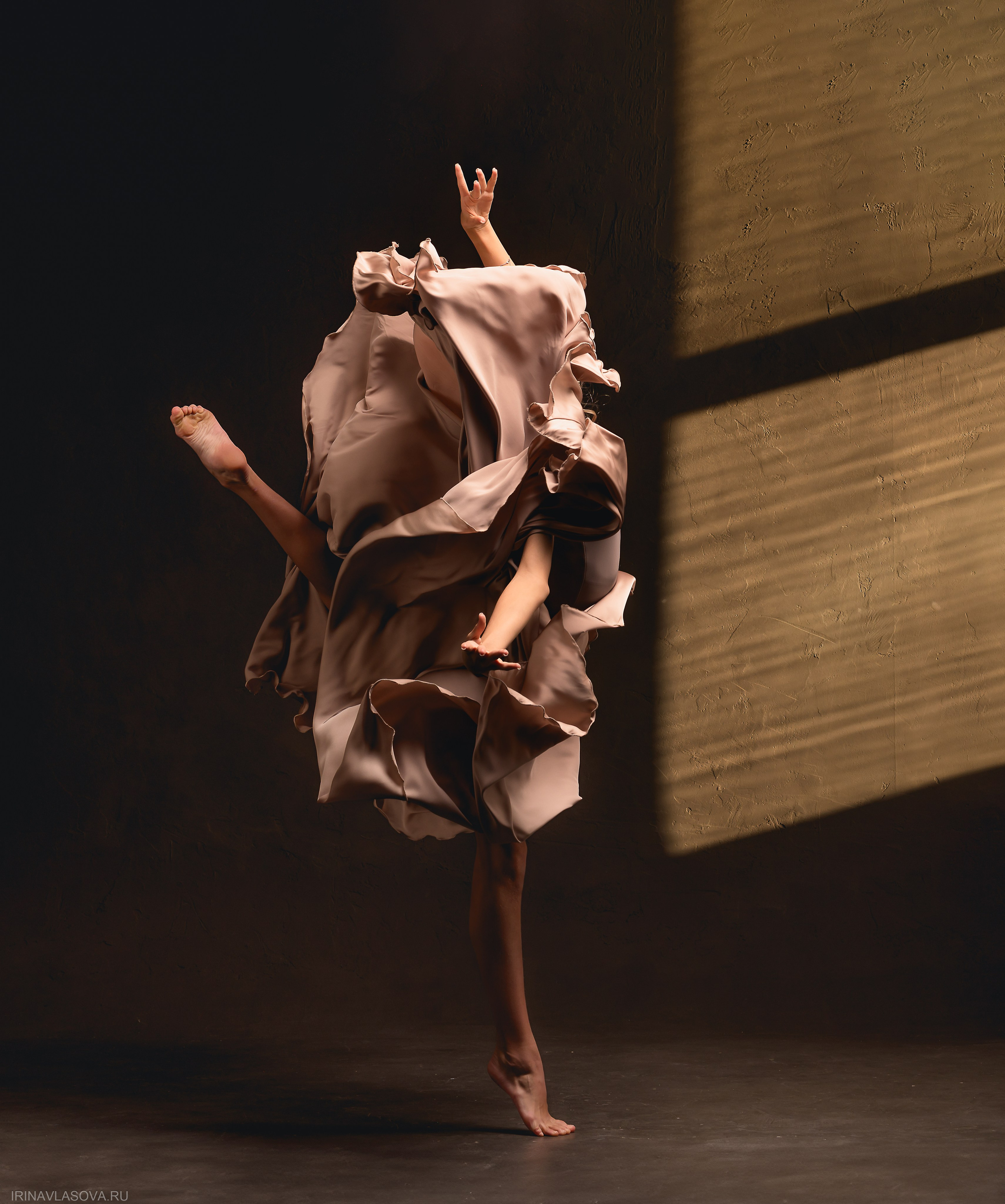 потрясающая фотосессия для танцора и спортсменки