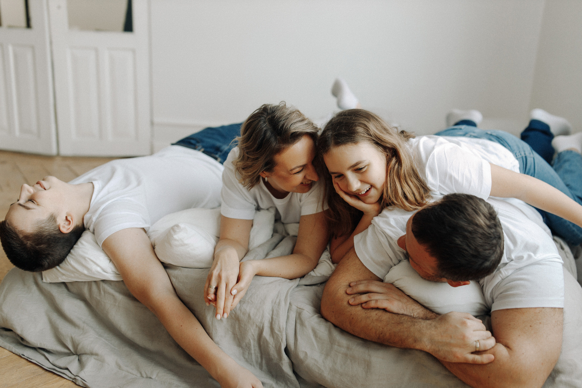 Джек-рассел в студии