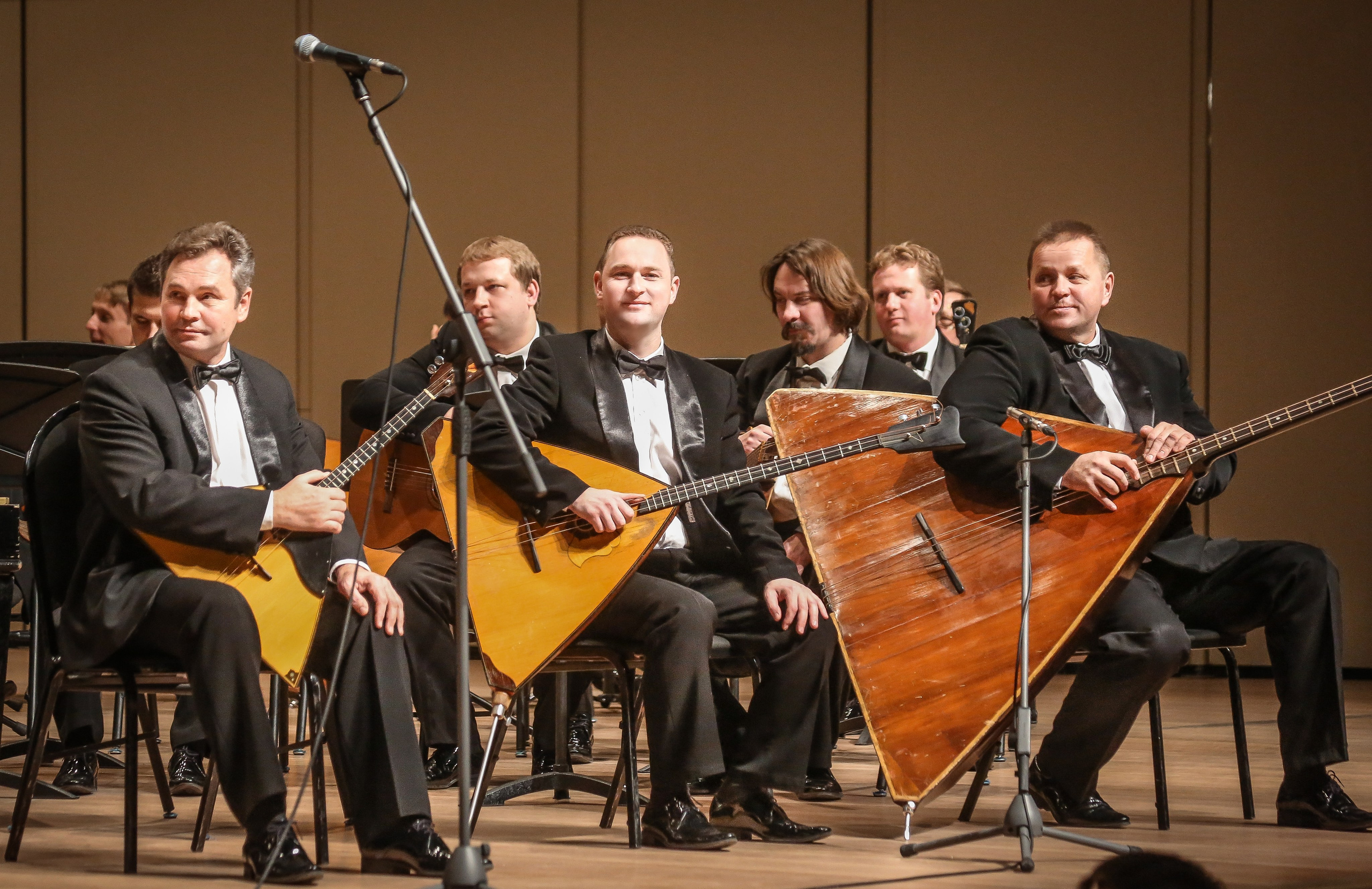 Концерт «Король репортеров» с Дмитрием Назаровым. Дарья Письменюк / Darya Leitstern — фотограф, музыкант, журналист, путешественник