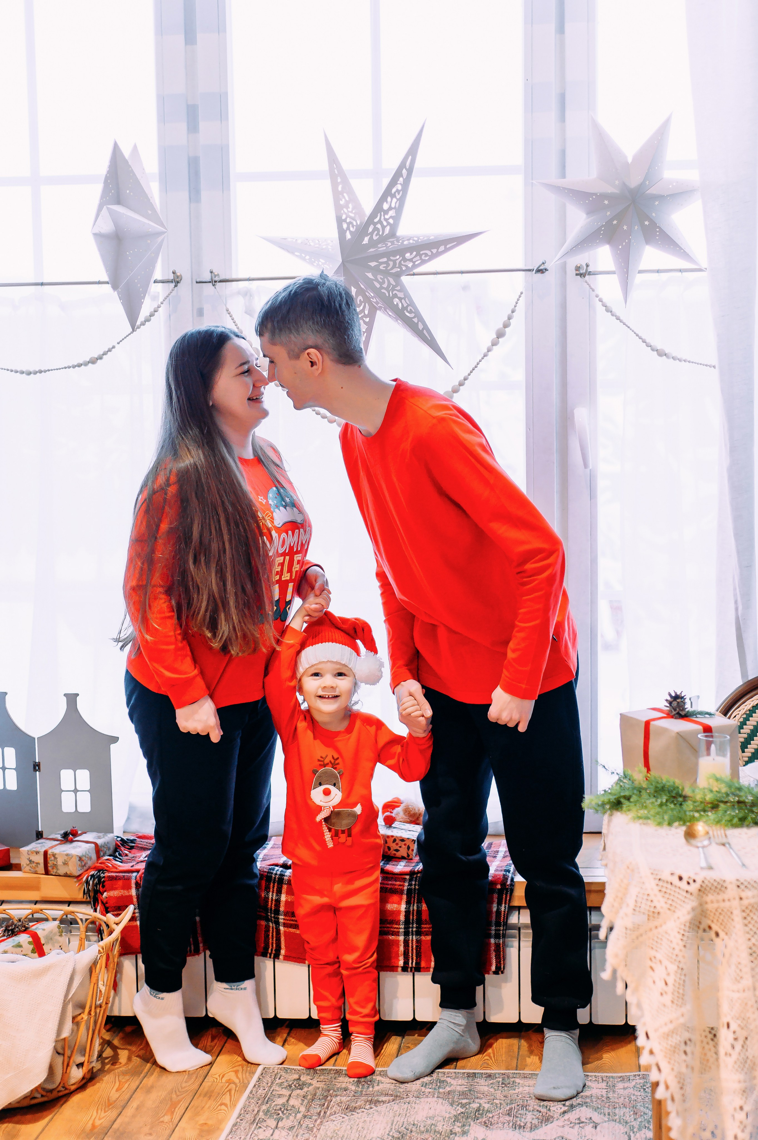 Алиса с мамой и папой 2024. Детский и семейный фотограф Эльмира Веселова