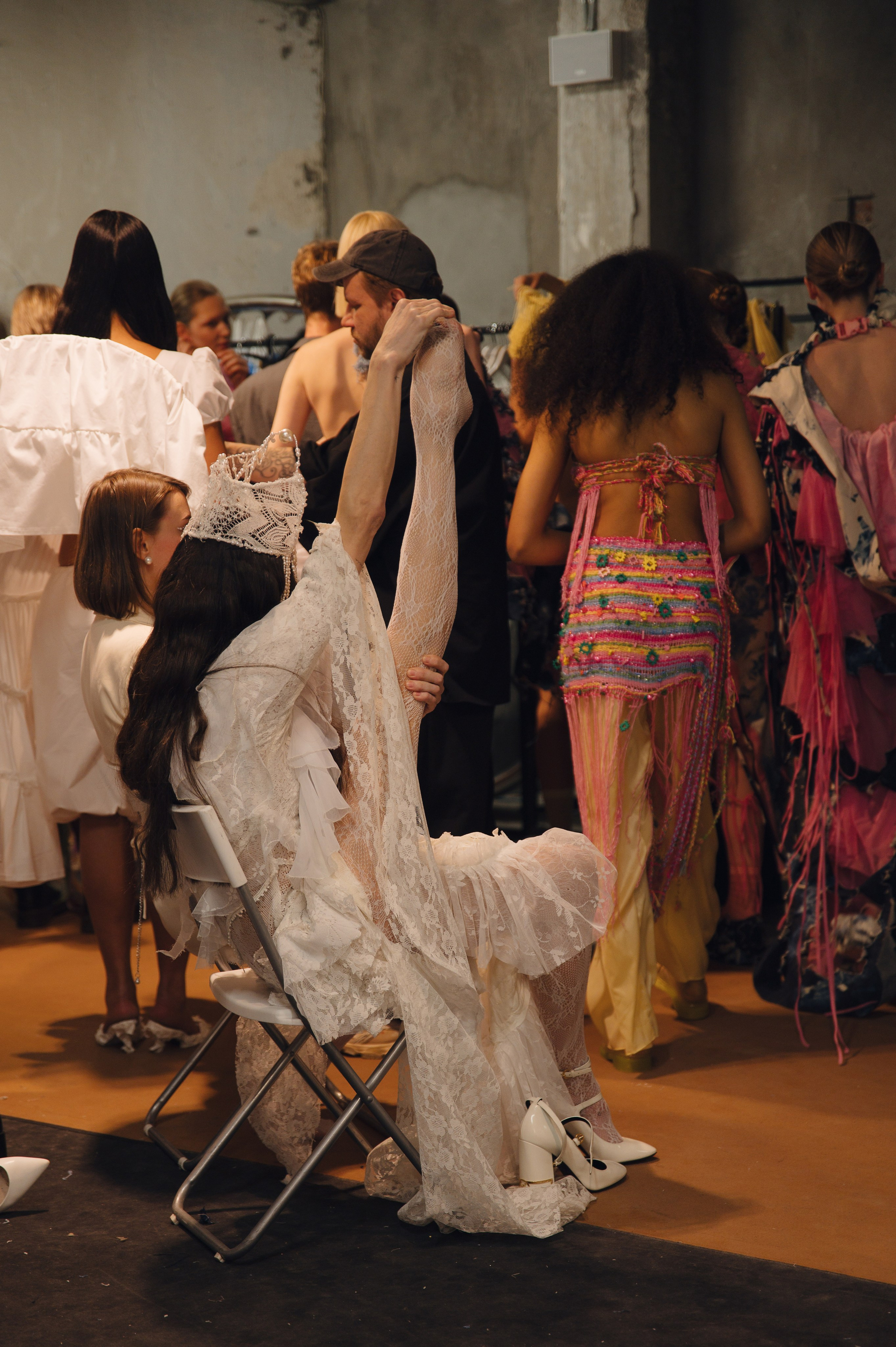 Бекстейдж показа «Новые Имена» собака.ru|ДЛТ. Портретный и репортажный фотограф в Санкт-Петербурге