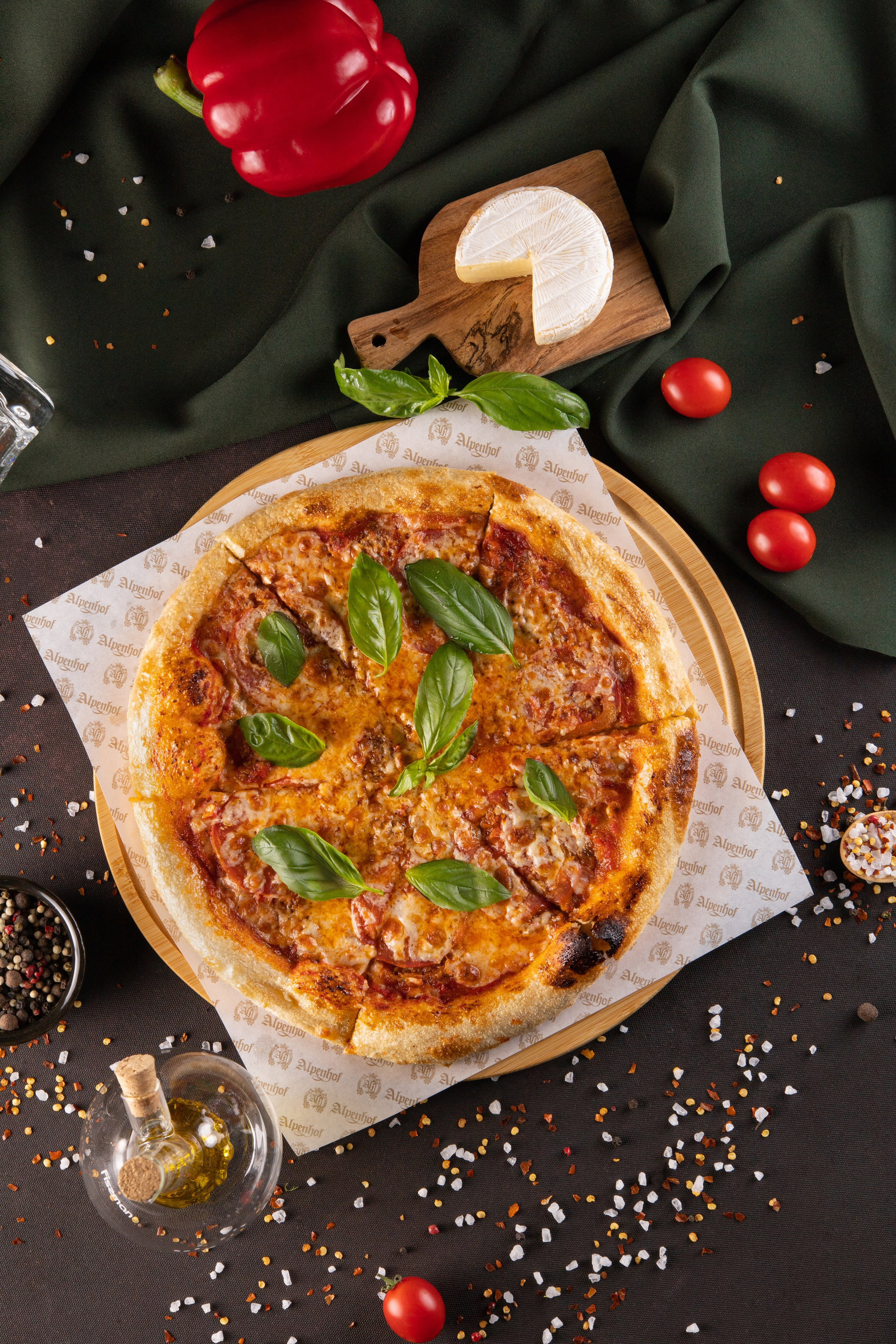 Фотографии пиццы в Астане. Рекламный фуд фотограф и видеограф в Астане Алина Лысенко