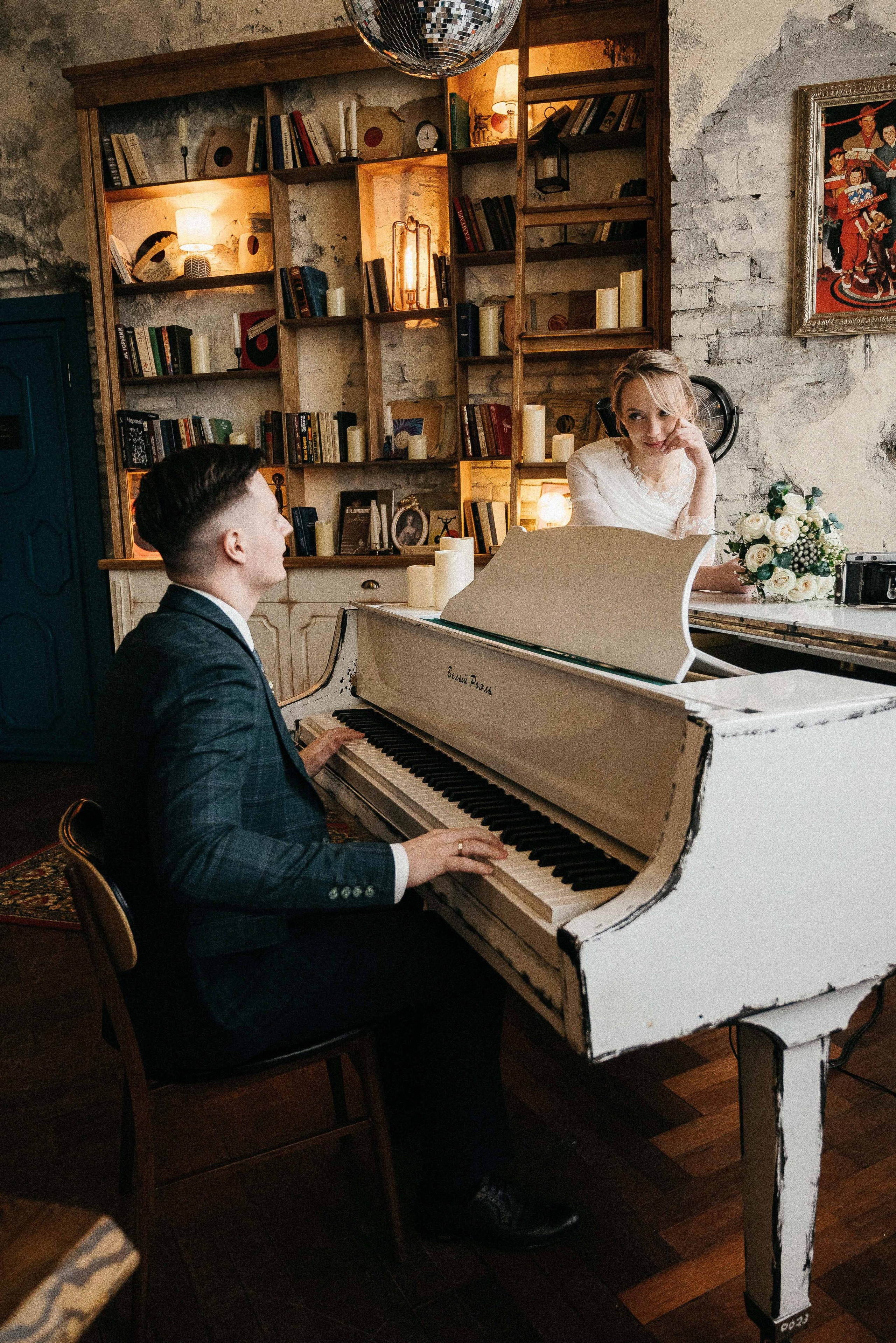 Артем и Галя. Тамара Власова