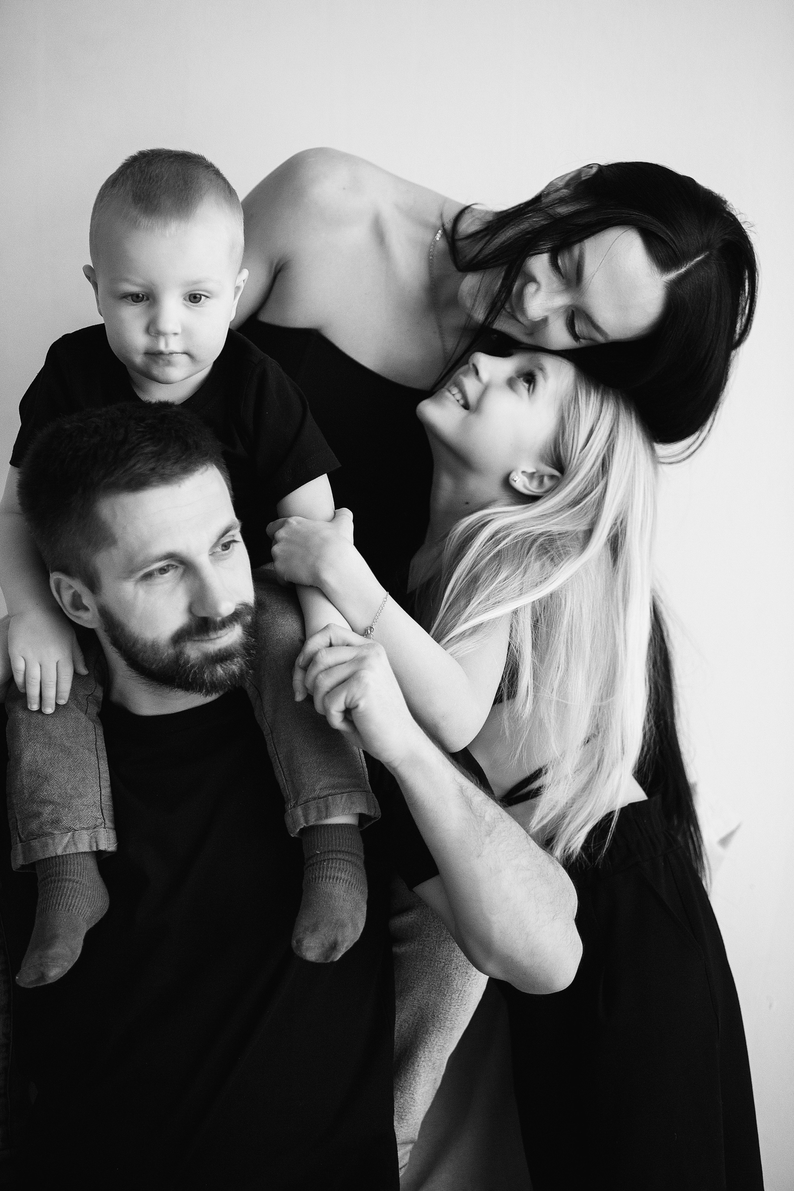 ЧБ серия. Фотограф новорожденных Оксана Полевская