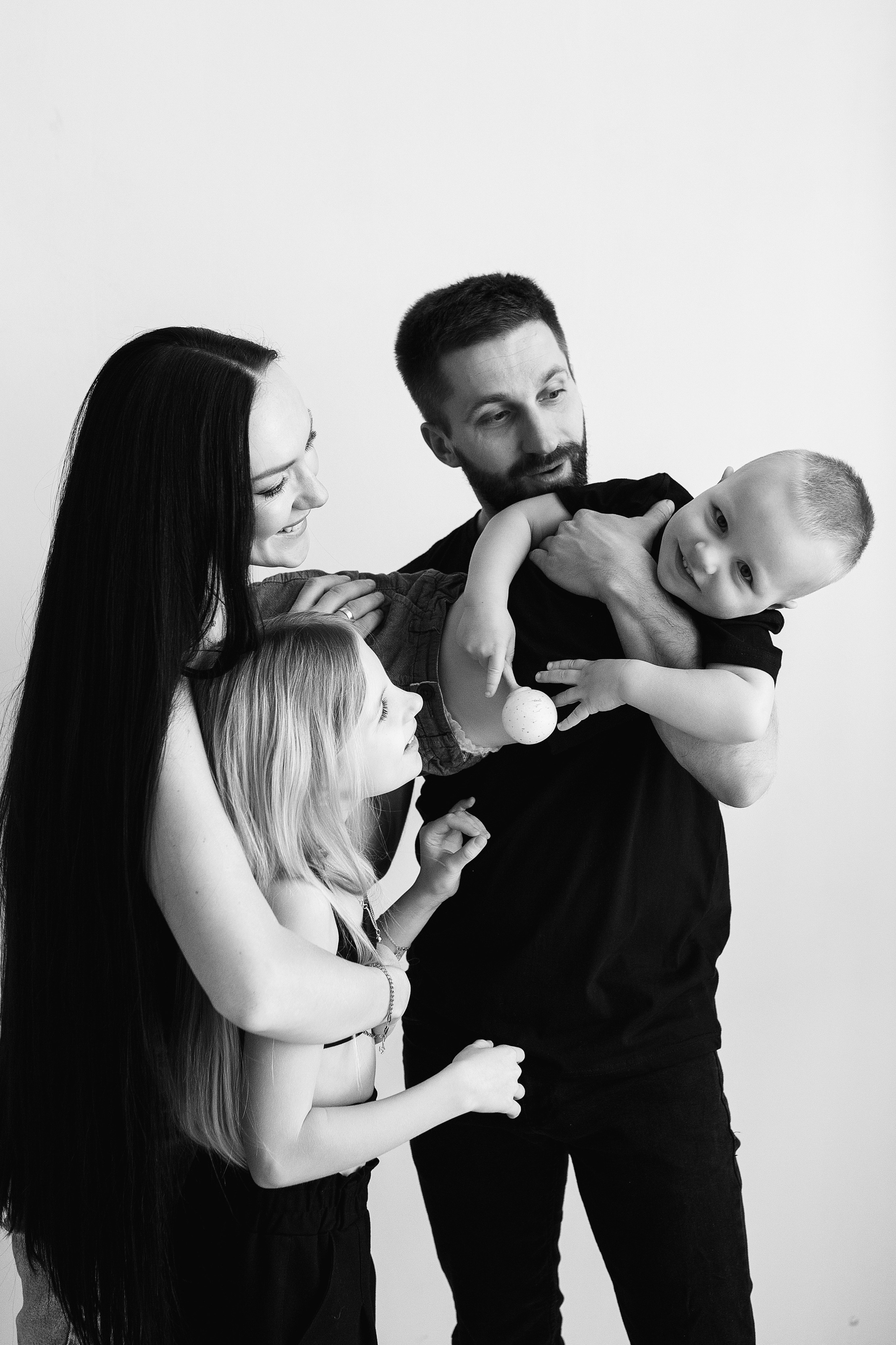 ЧБ серия. Фотограф новорожденных Оксана Полевская