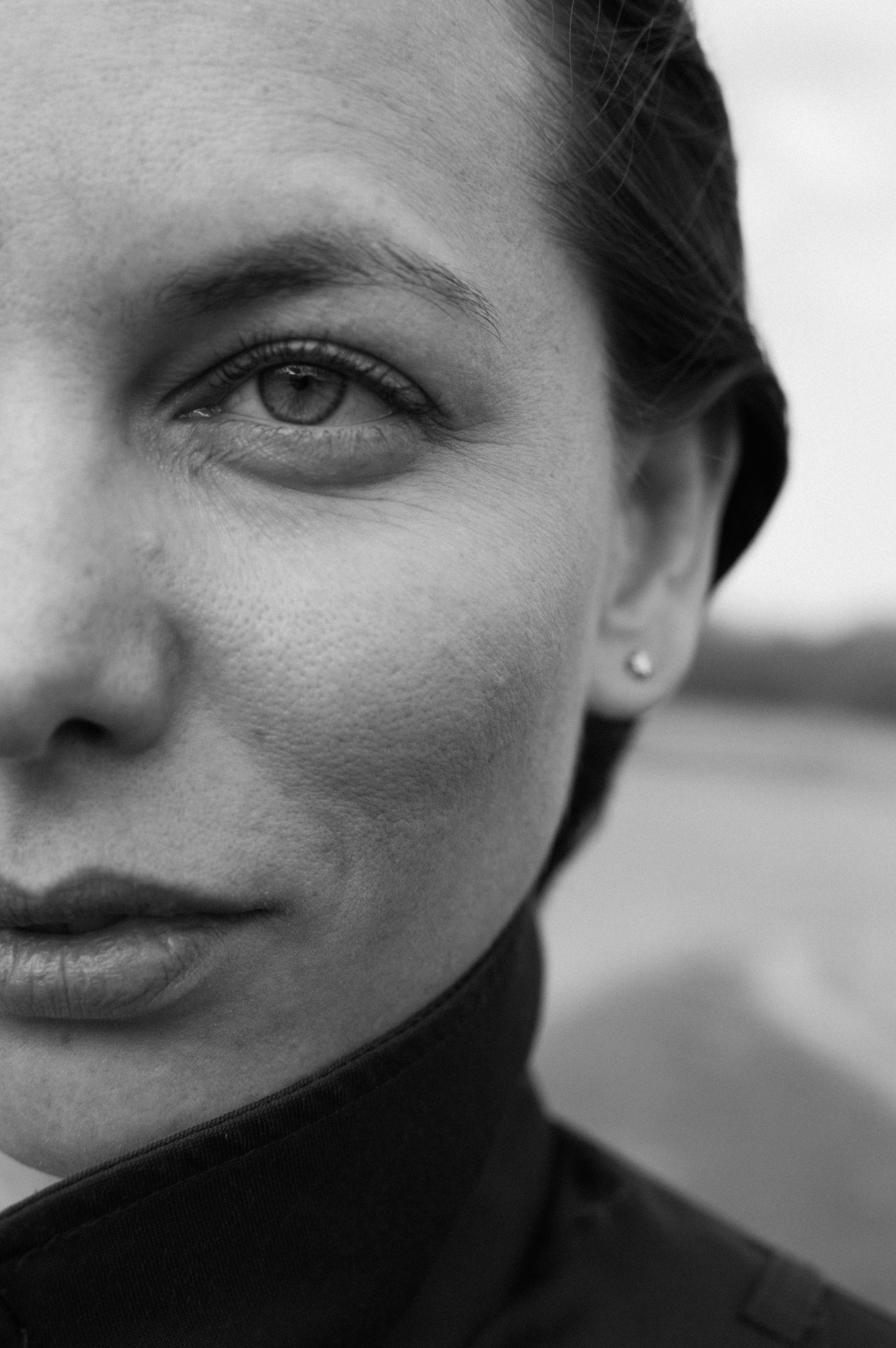 женский портрет, фотограф казань, фотограф спб, фотосессия, индивидуальная фотосессия, фото - терапия, Я-Есть, фотография, фотосессия в Казани, фотограф Дарья Гром, психологический портрет, чернобелая фотография, фотограф чб, фото история, фотосессия души