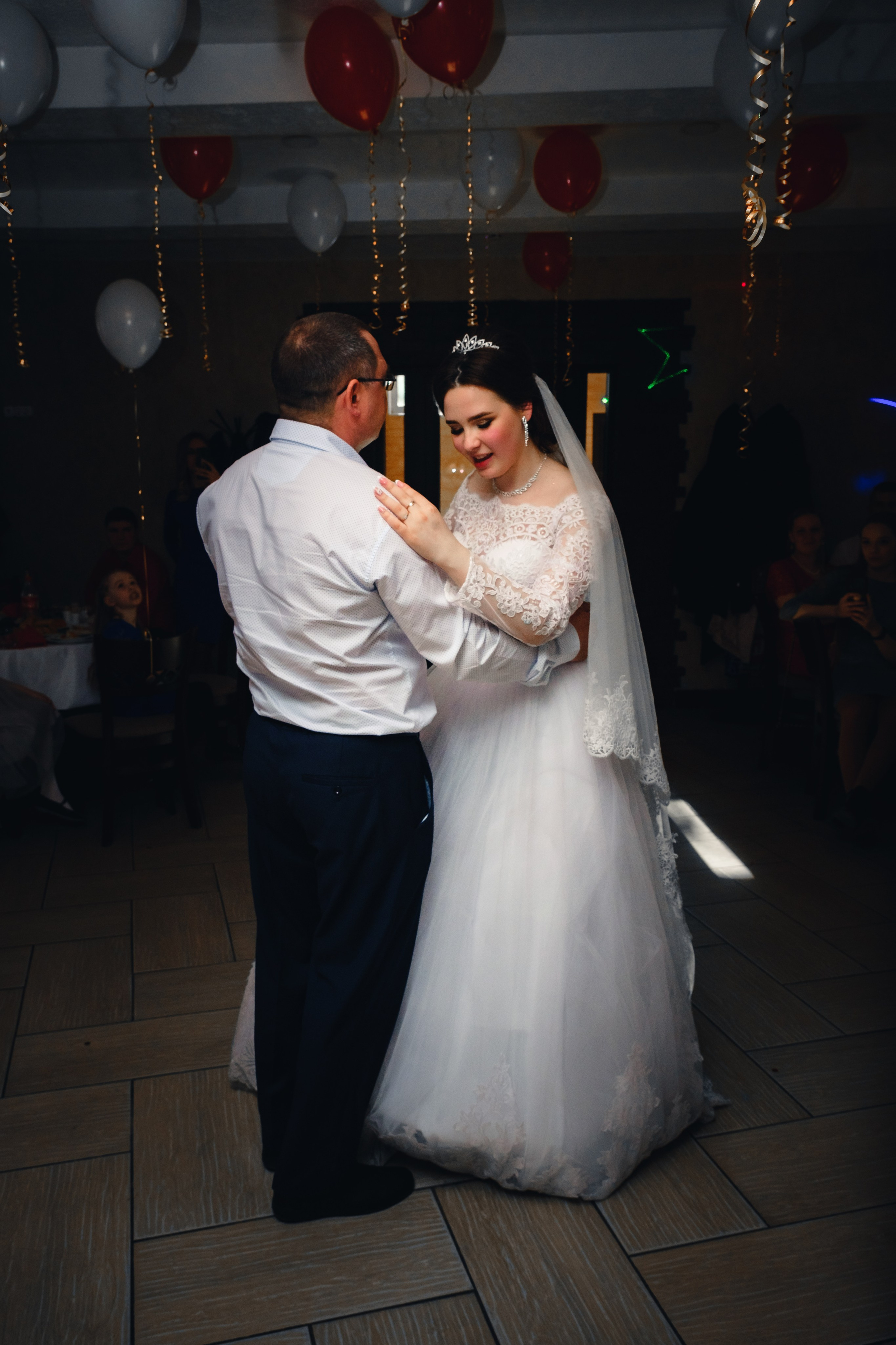 Вадим и Ангелина свадебная фотосессия и банкет. Свадебный и семейный фотограф в г. Волхов Алексей Кочерыжкин