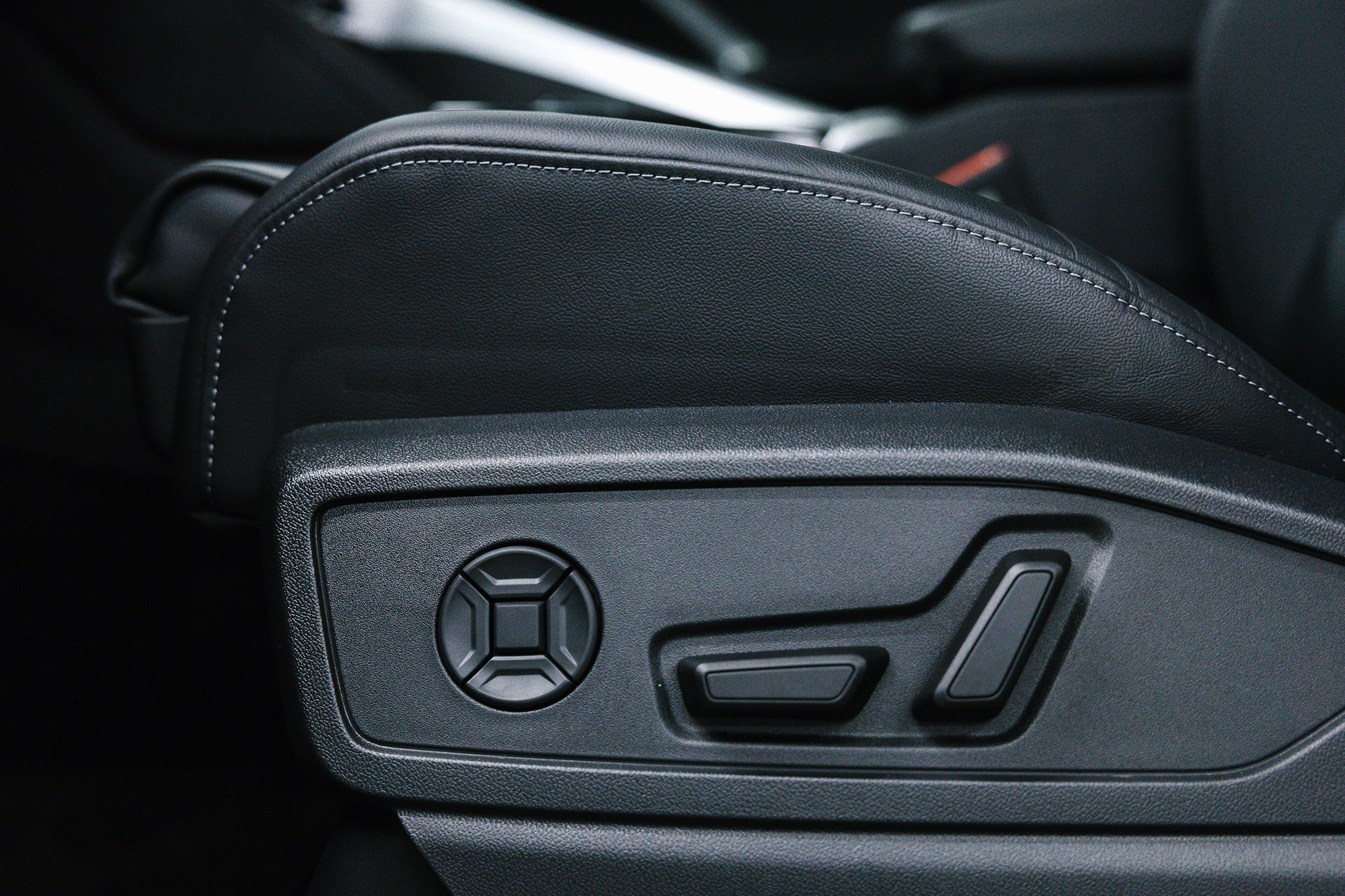 Audi Q5 Sportback 40 TFSI 2.0 quattro S tronic (204 л. с.). Автосалон «Х-Авто»