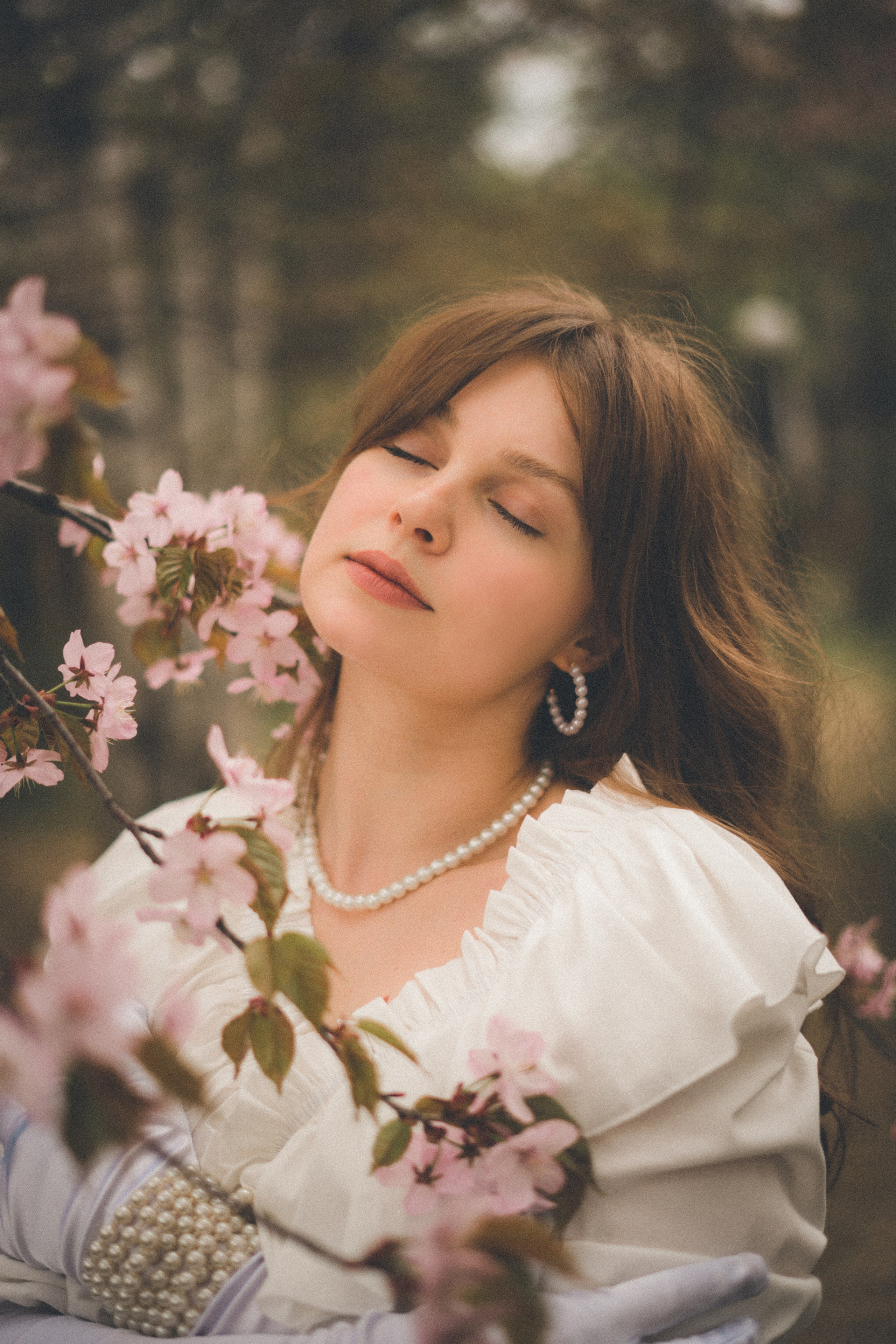 Девушка и сакура. Фотограф сахалин