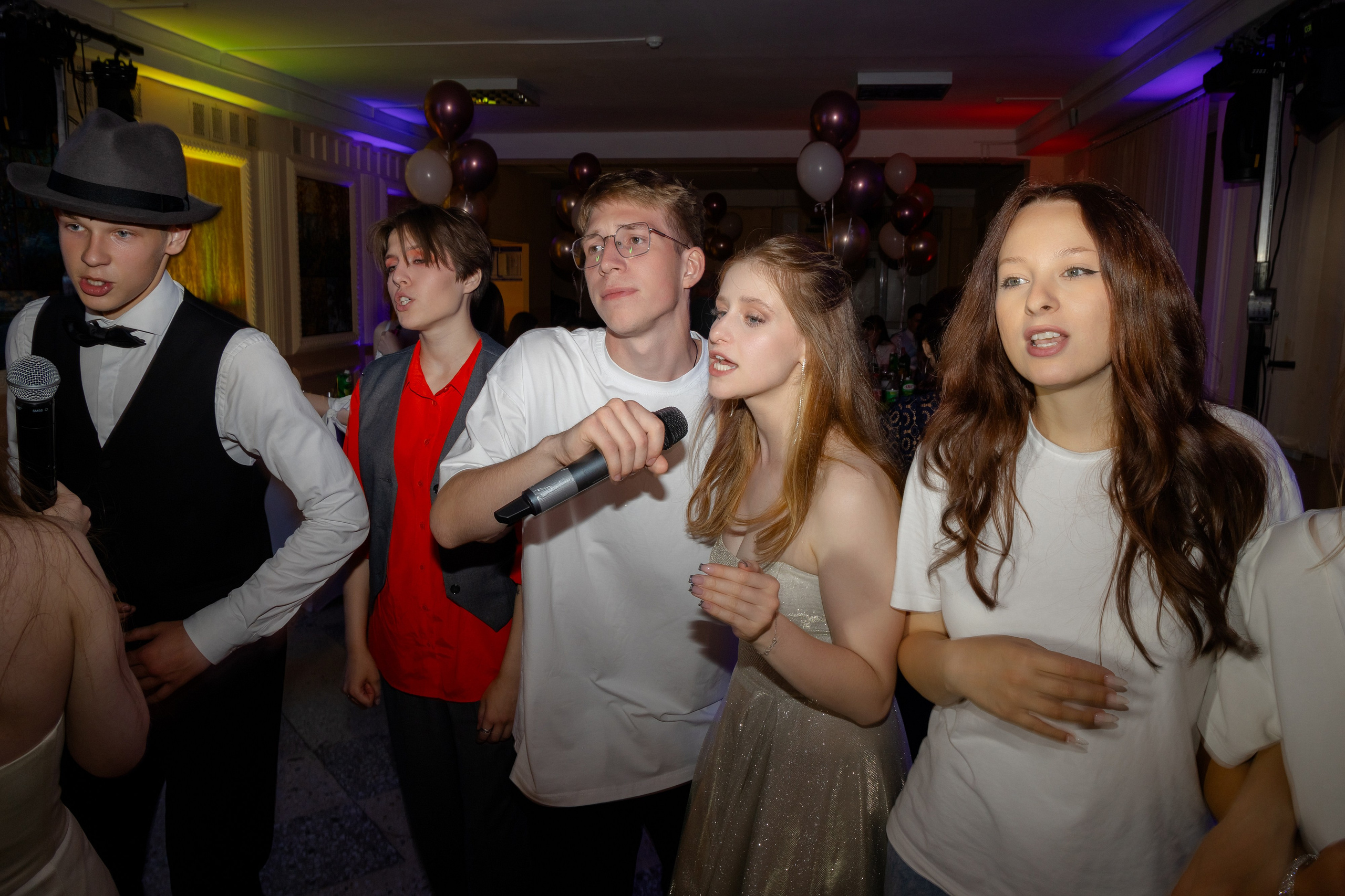 Школьный выпускной 2024 год в Соколе (Минск). Свадебный фотограф в Минске/Беларуси Сергей Спиридонов