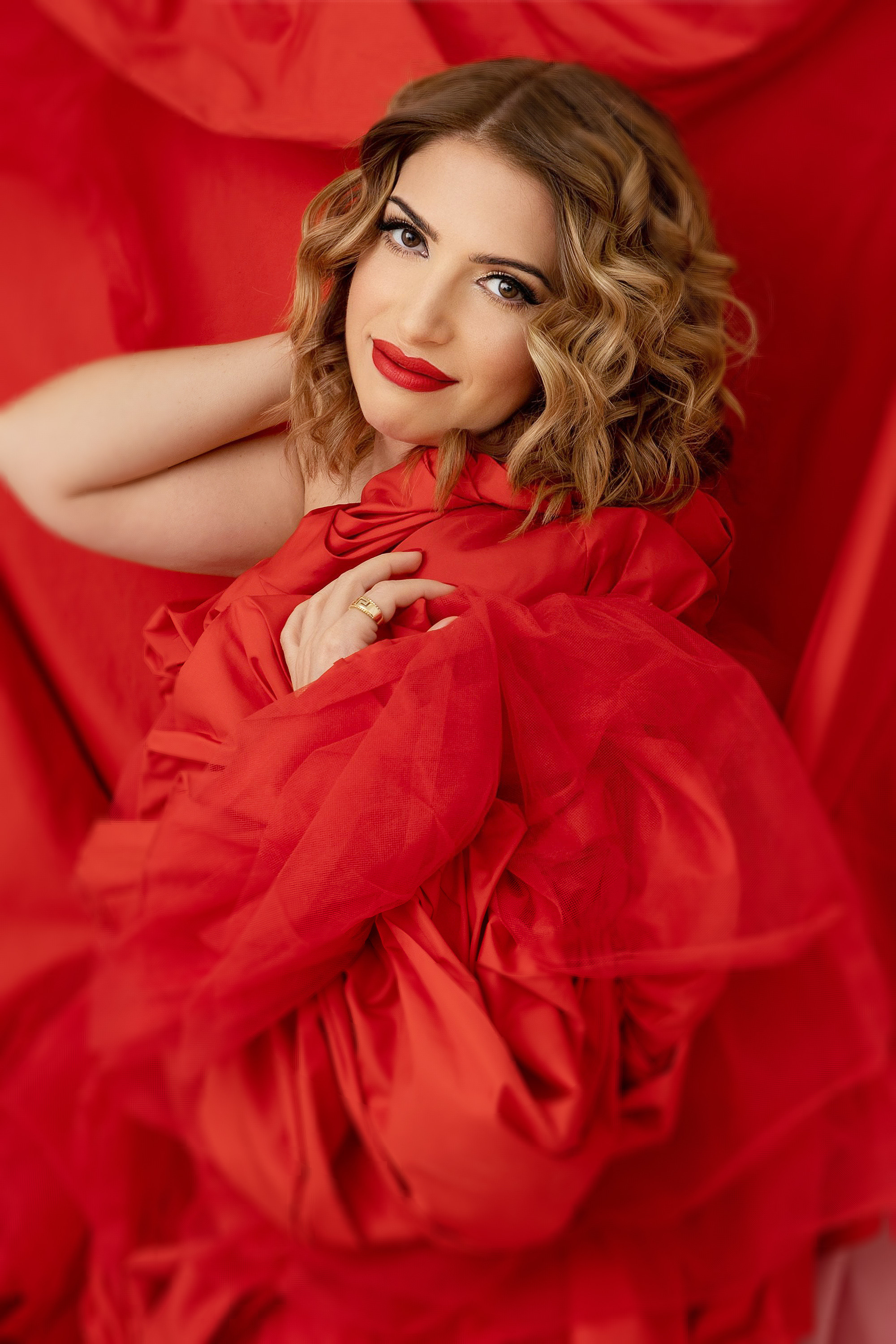 Красное платье и женщины, которые его носят. Фотограф в Москве Ирина Иванова