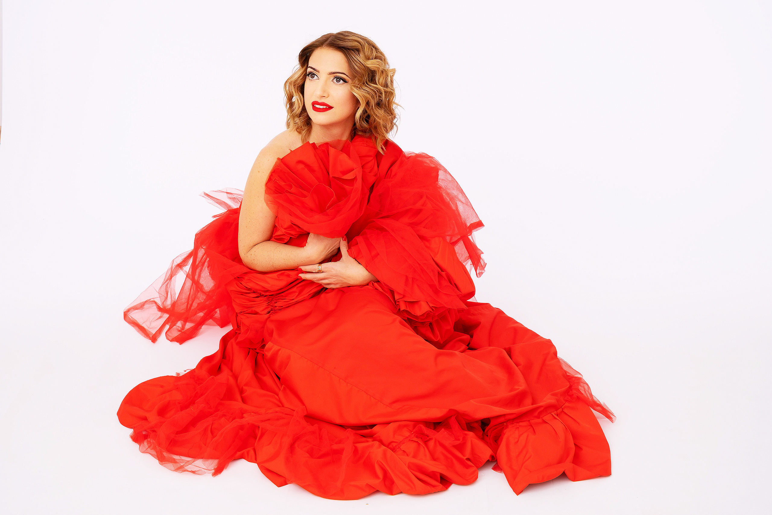 Красное платье и женщины, которые его носят. Фотограф в Москве Ирина Иванова