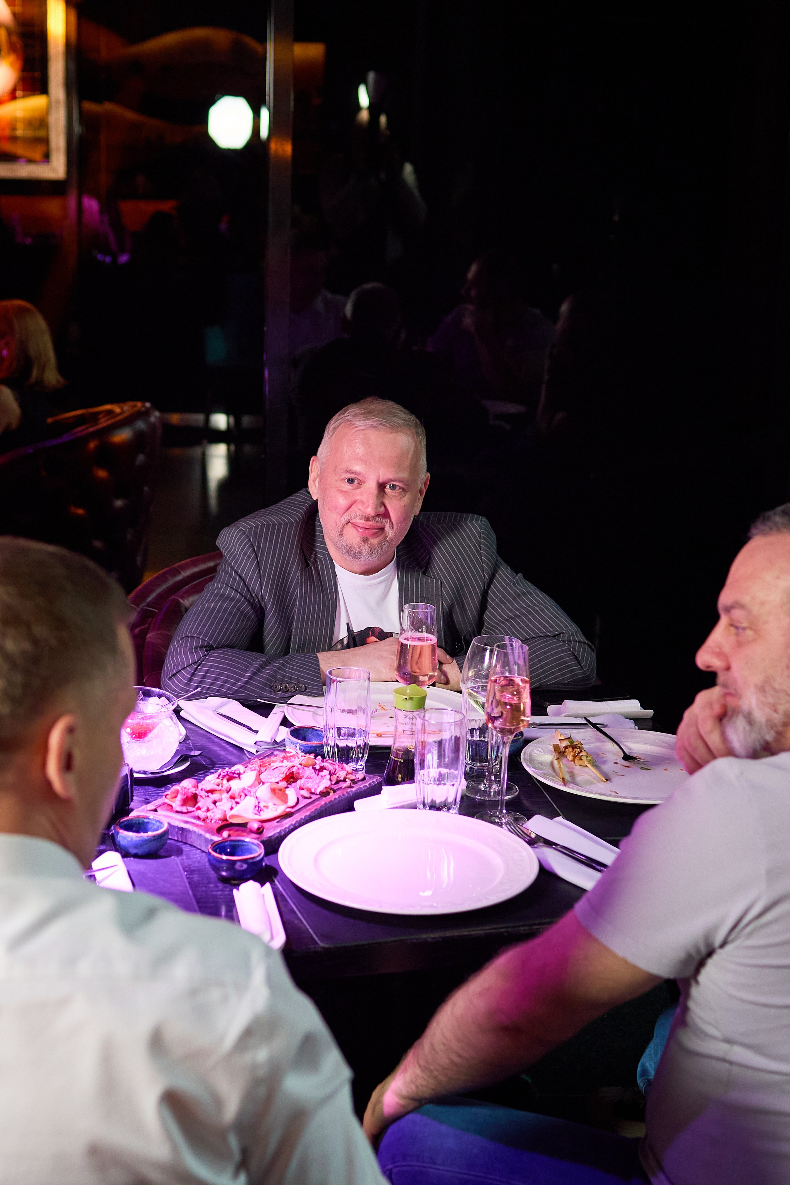 Юбилей в City Voice & Six Floor. Александр Осин — корпоративный и семейный фотограф в Москве