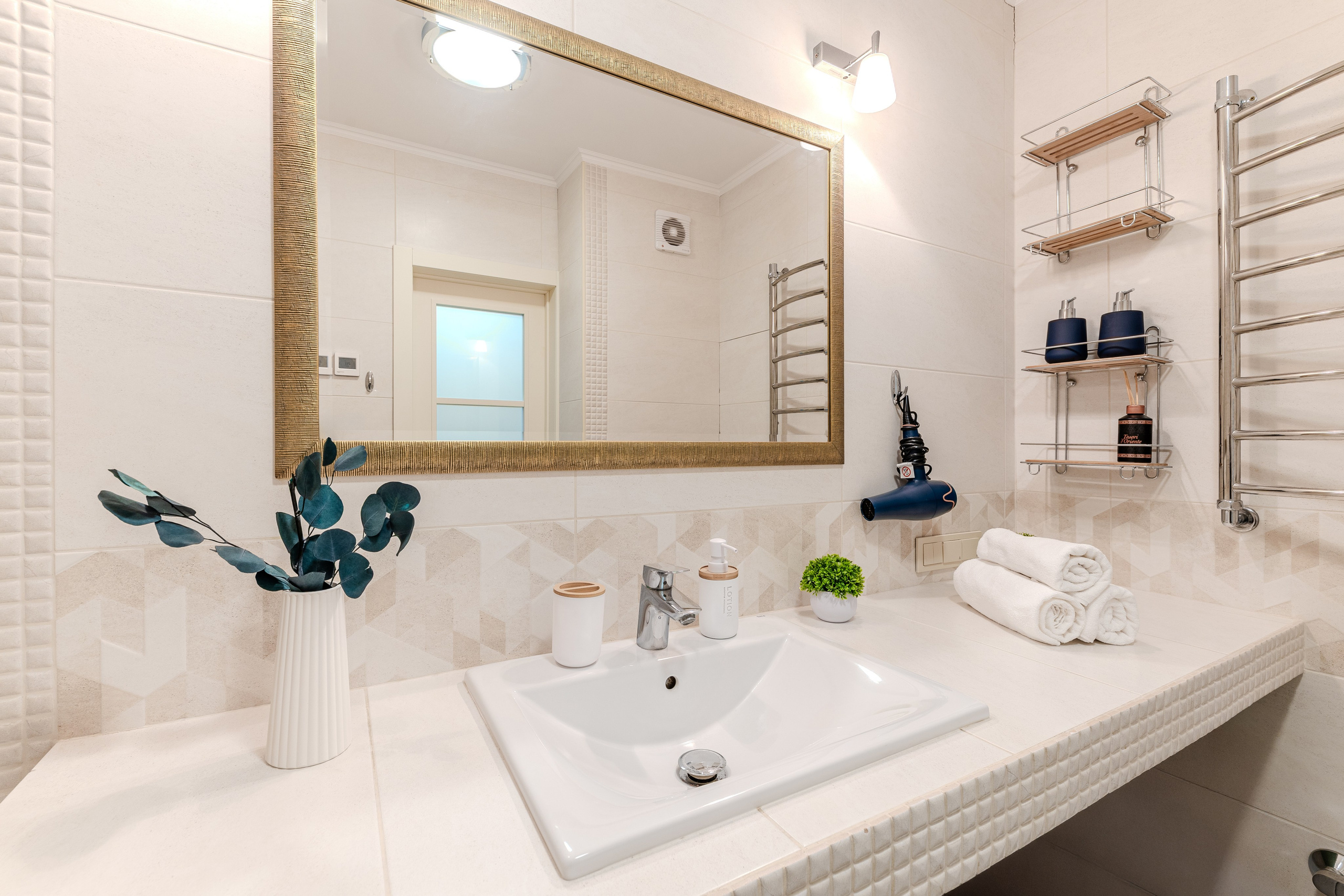 Интерьерная фотосъемка квартиры для аренды. Профессиональный интерьерный и репортажный фотограф Минск и РБ. Максим Орлов