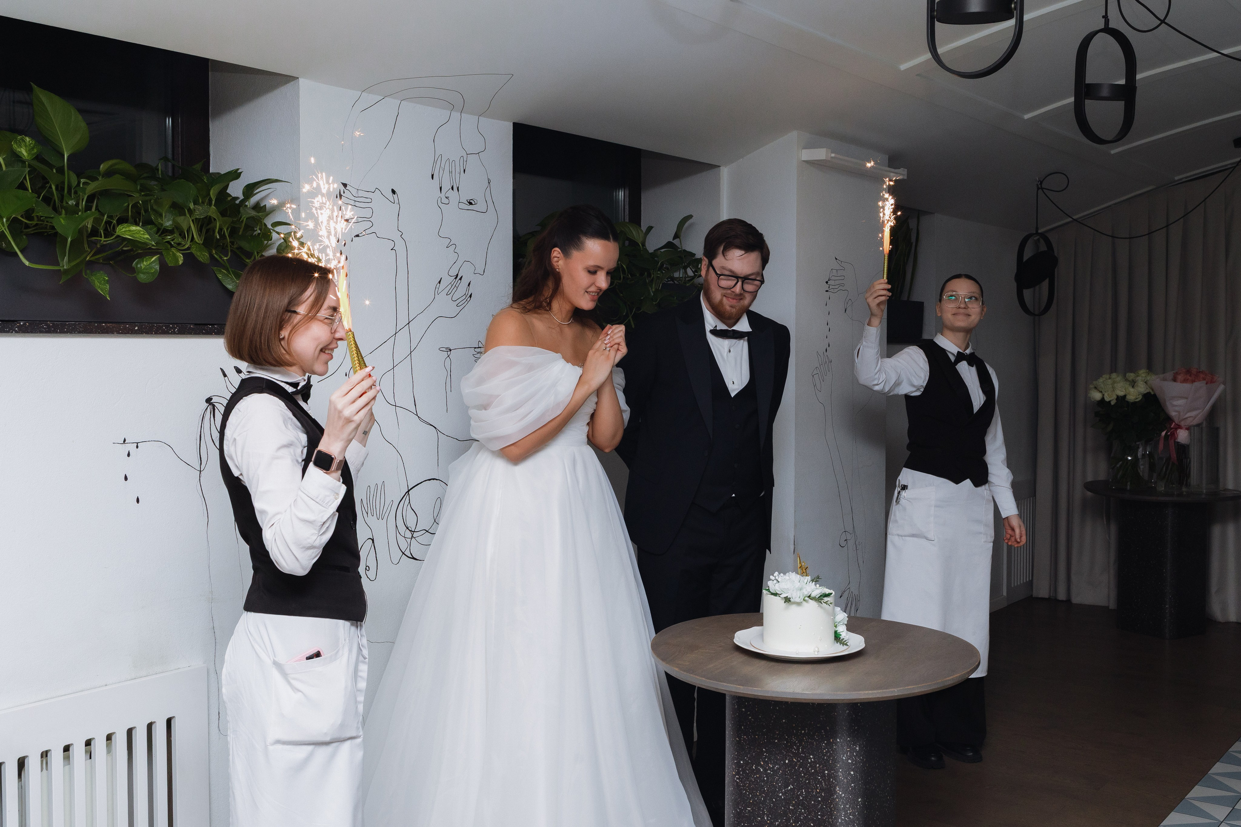 Свадебная фотосессия в Минске в итальянском ресторане La Scala