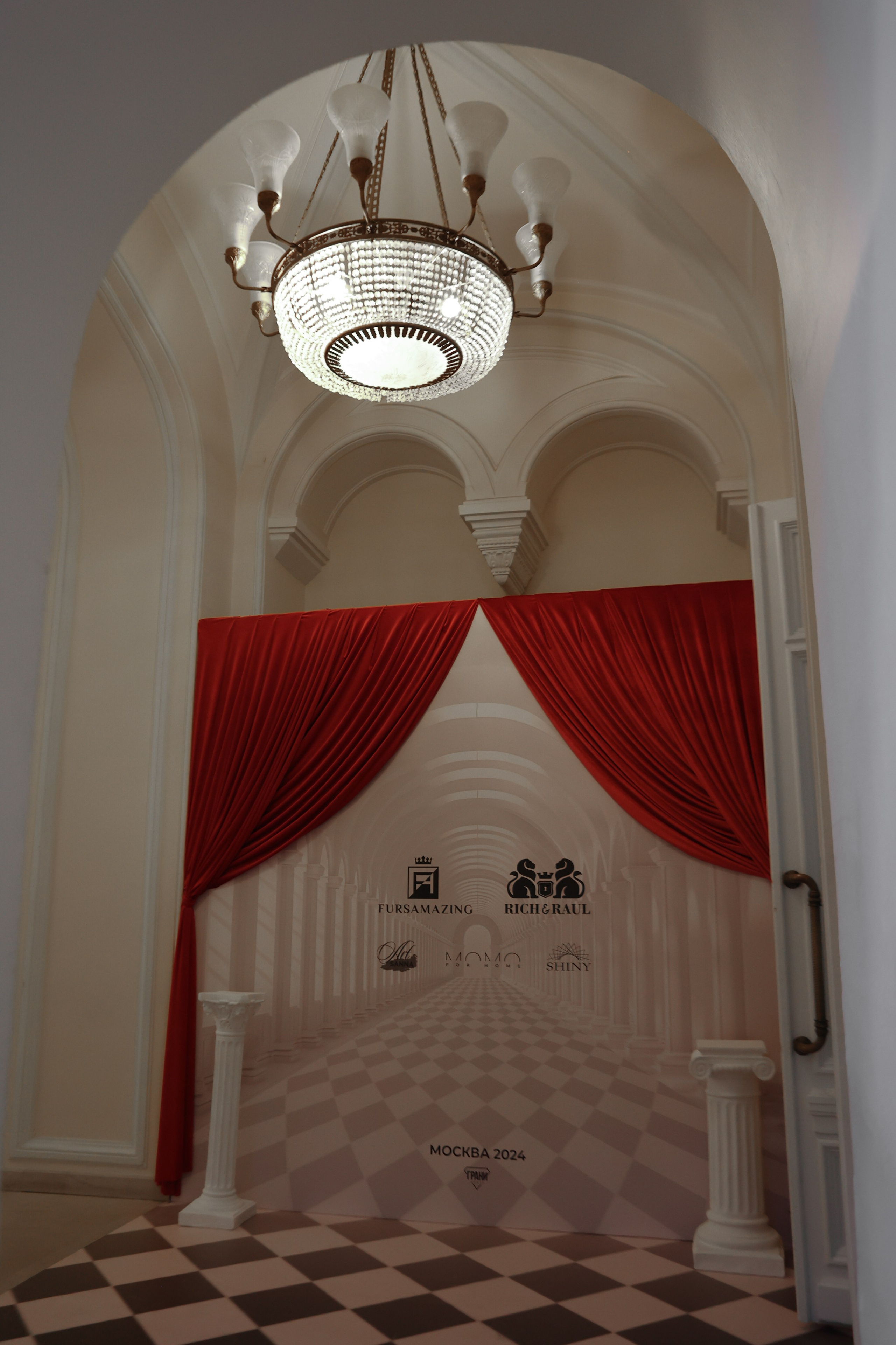 Гум Закрытый Показ 2024. Свадебный фотограф FOTOKEYT