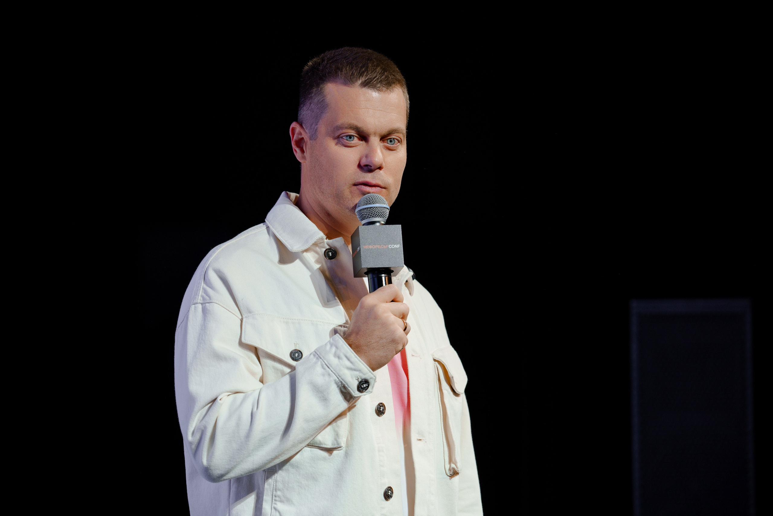 Фотограф репортажный на конференцию/форум в Москве. Репортажный фотограф в Москве Саша Дружинина