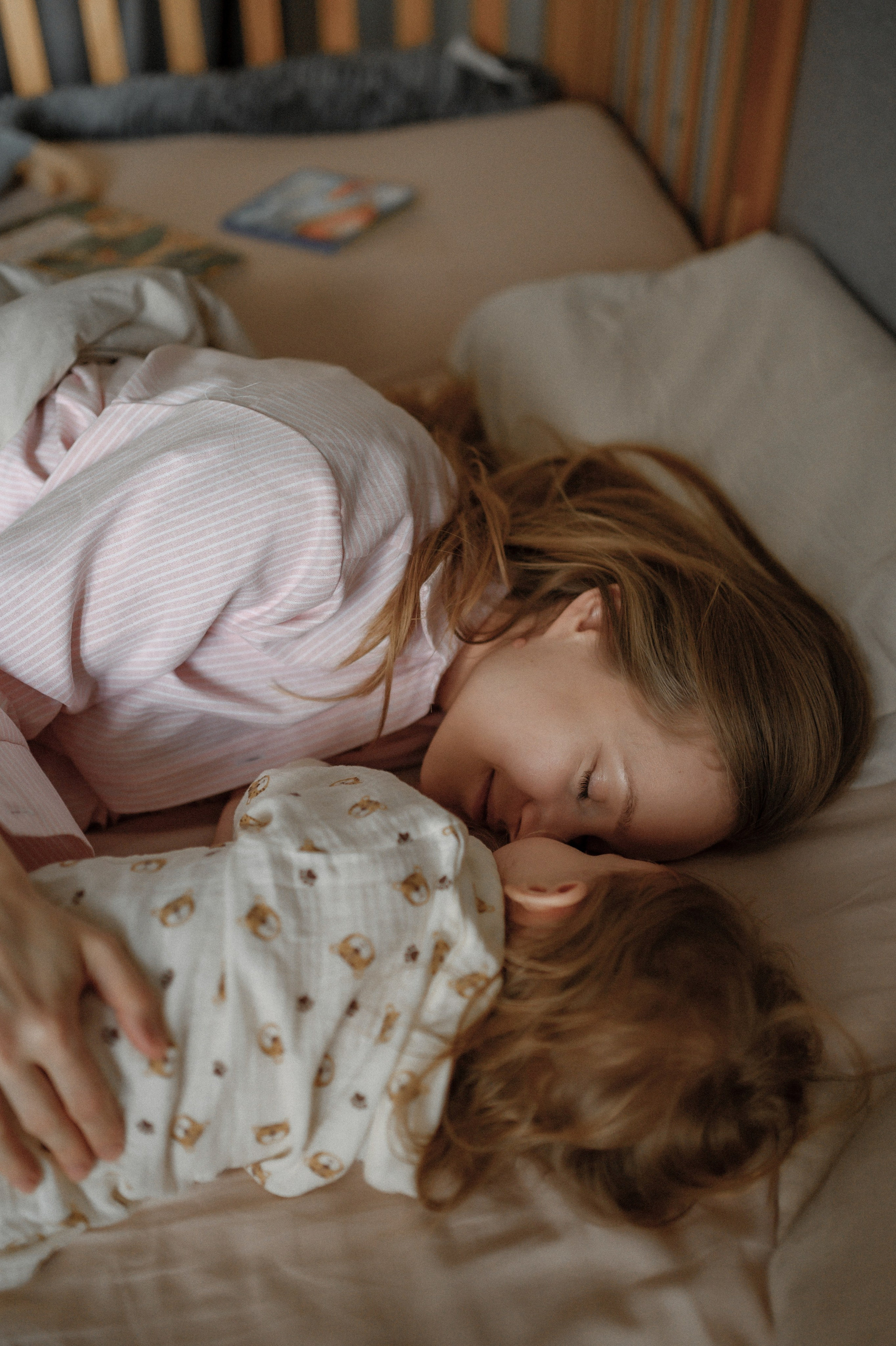 Даша и Варя дома. Семейный и свадебный lifestyle-фотограф в Москве Мария Петрова